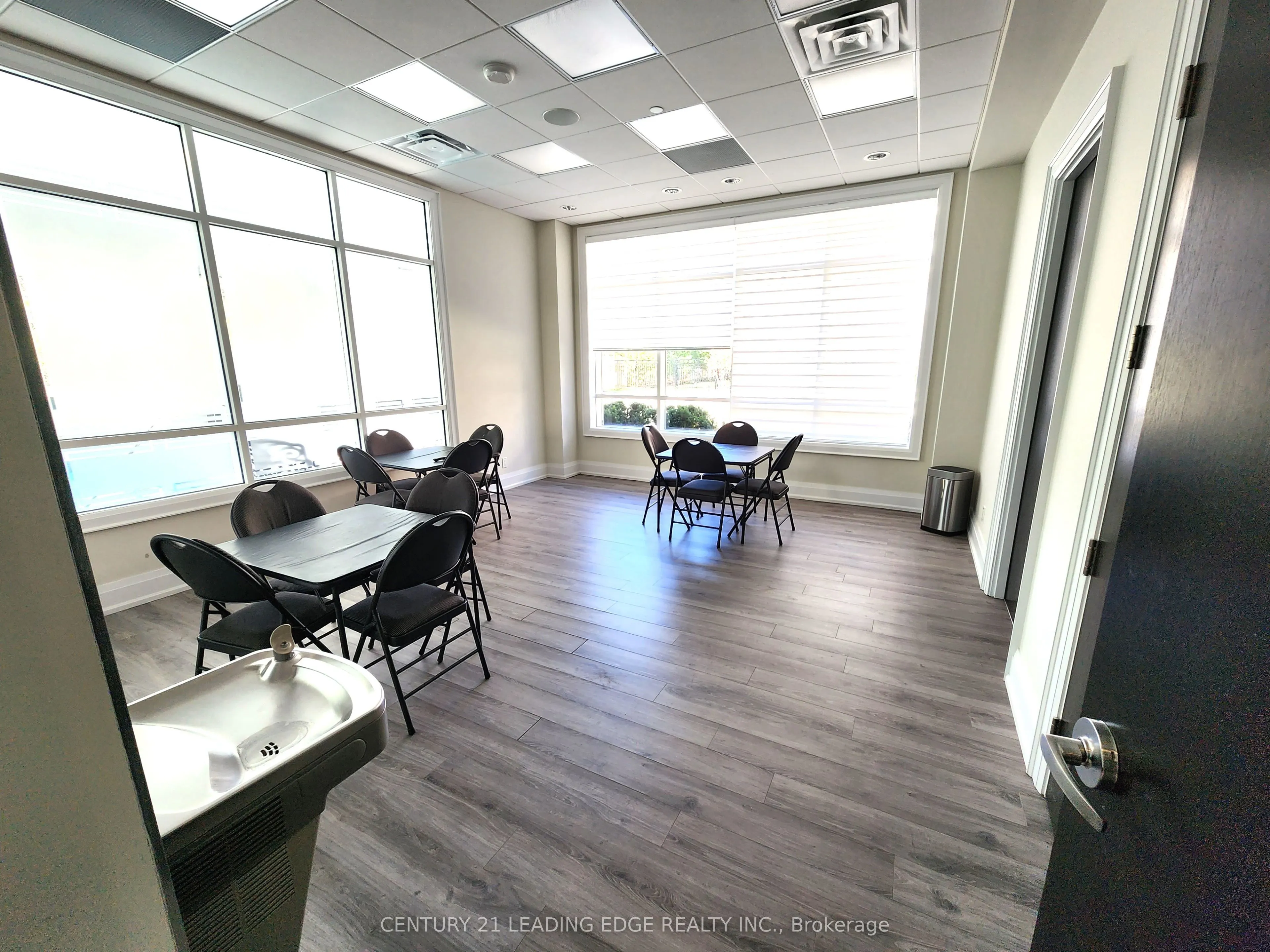 7 BOND Crescent, #325
