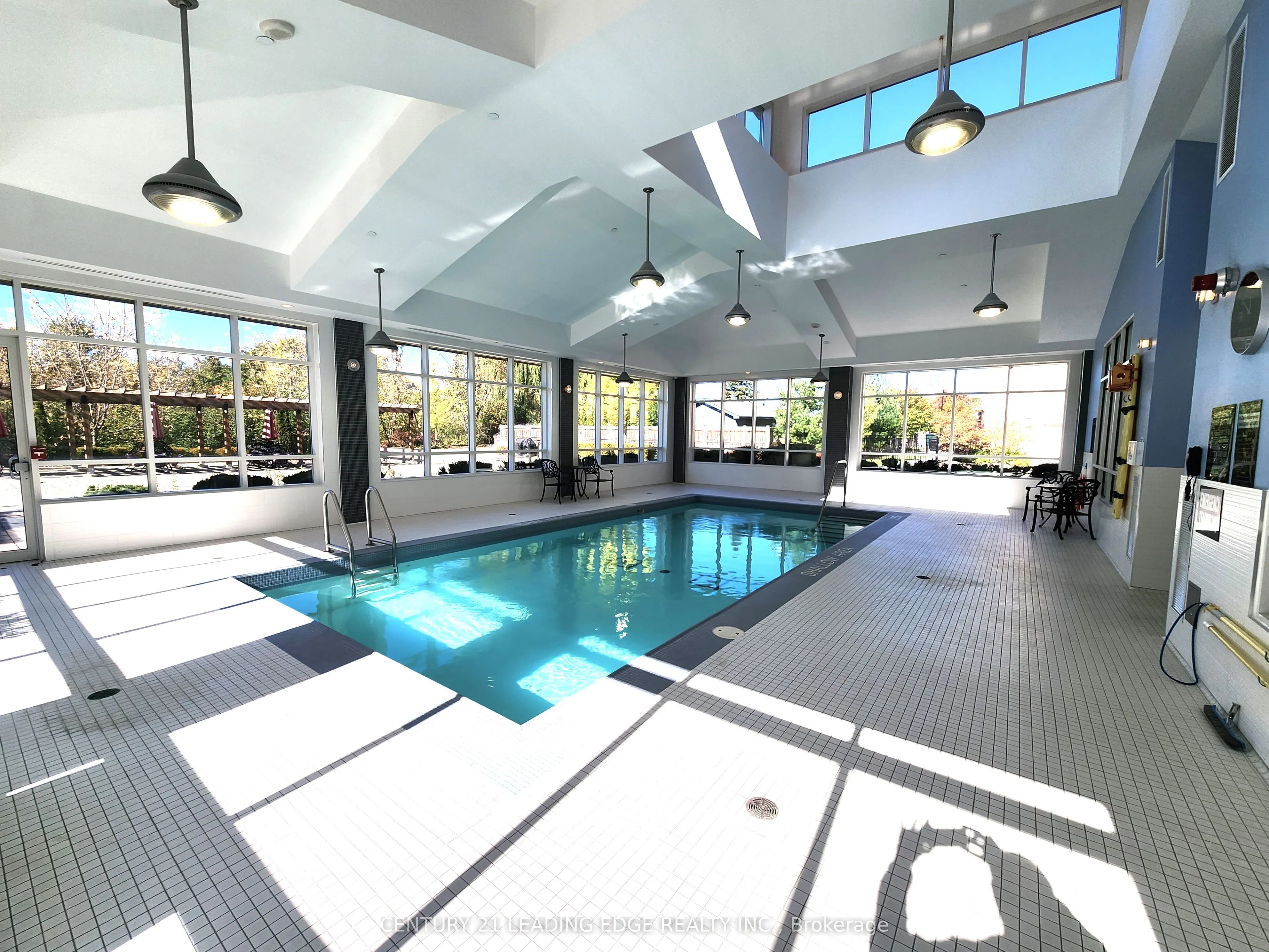 7 BOND Crescent, #325