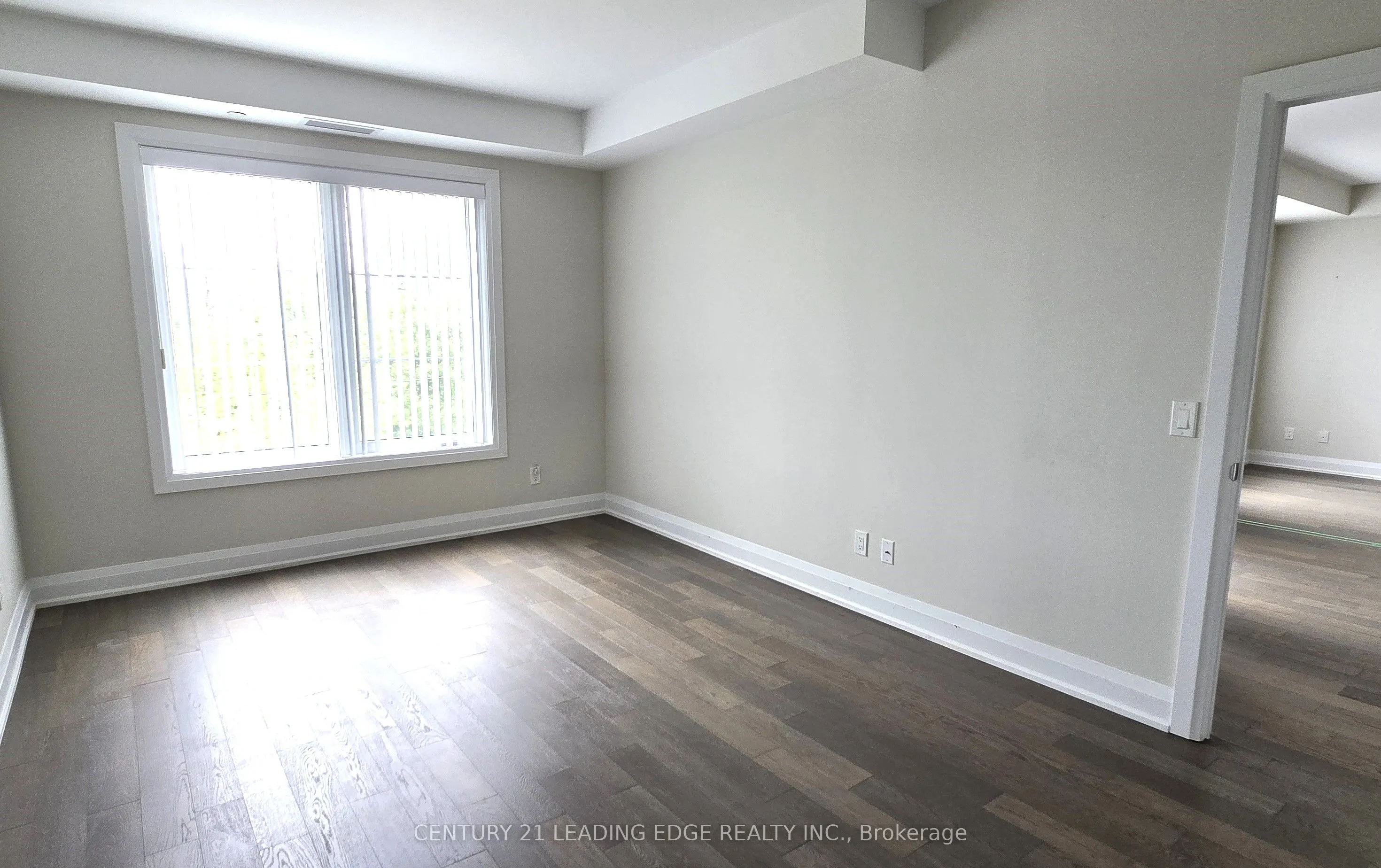 7 BOND Crescent, #325