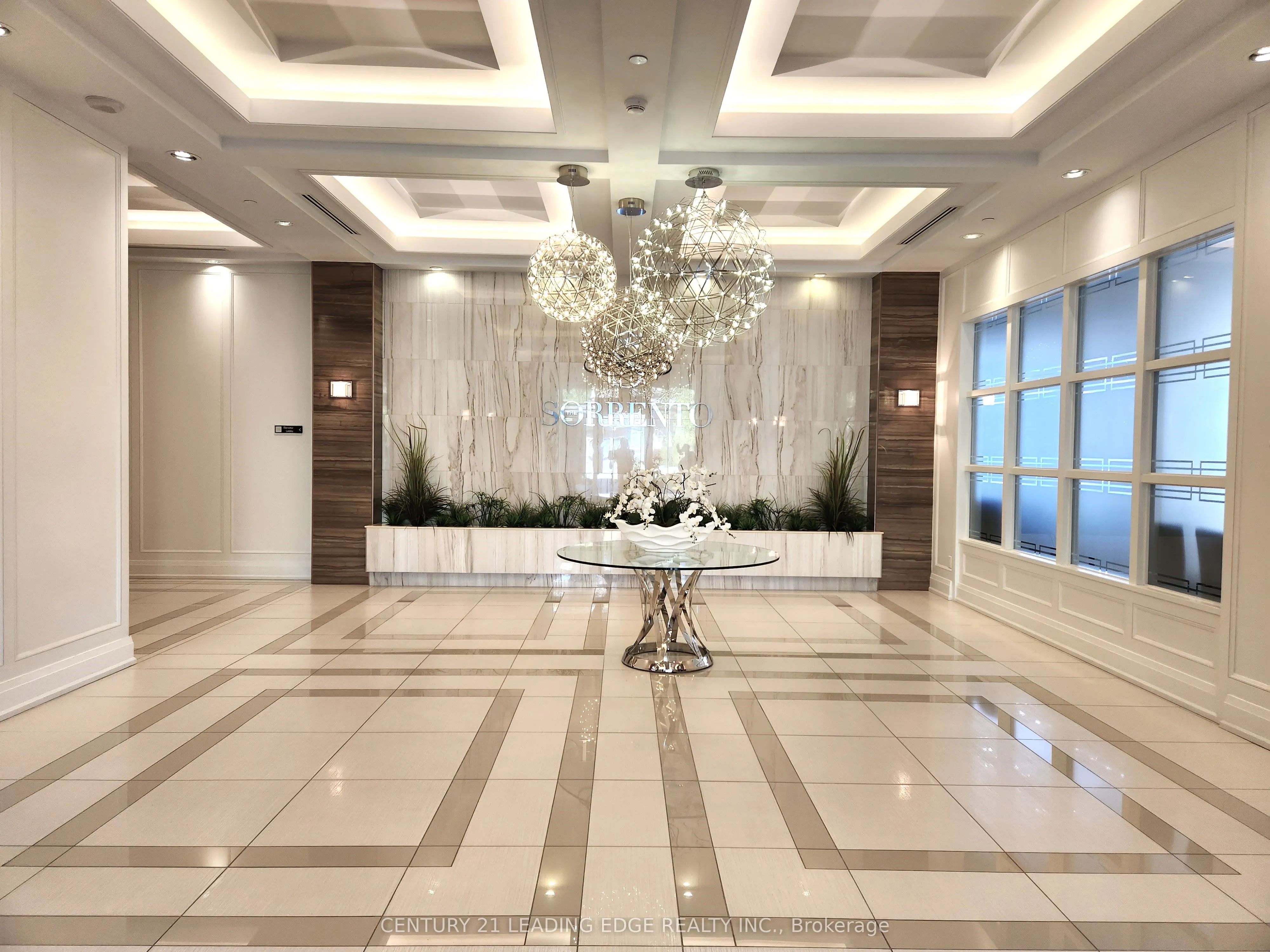 7 BOND Crescent, #325