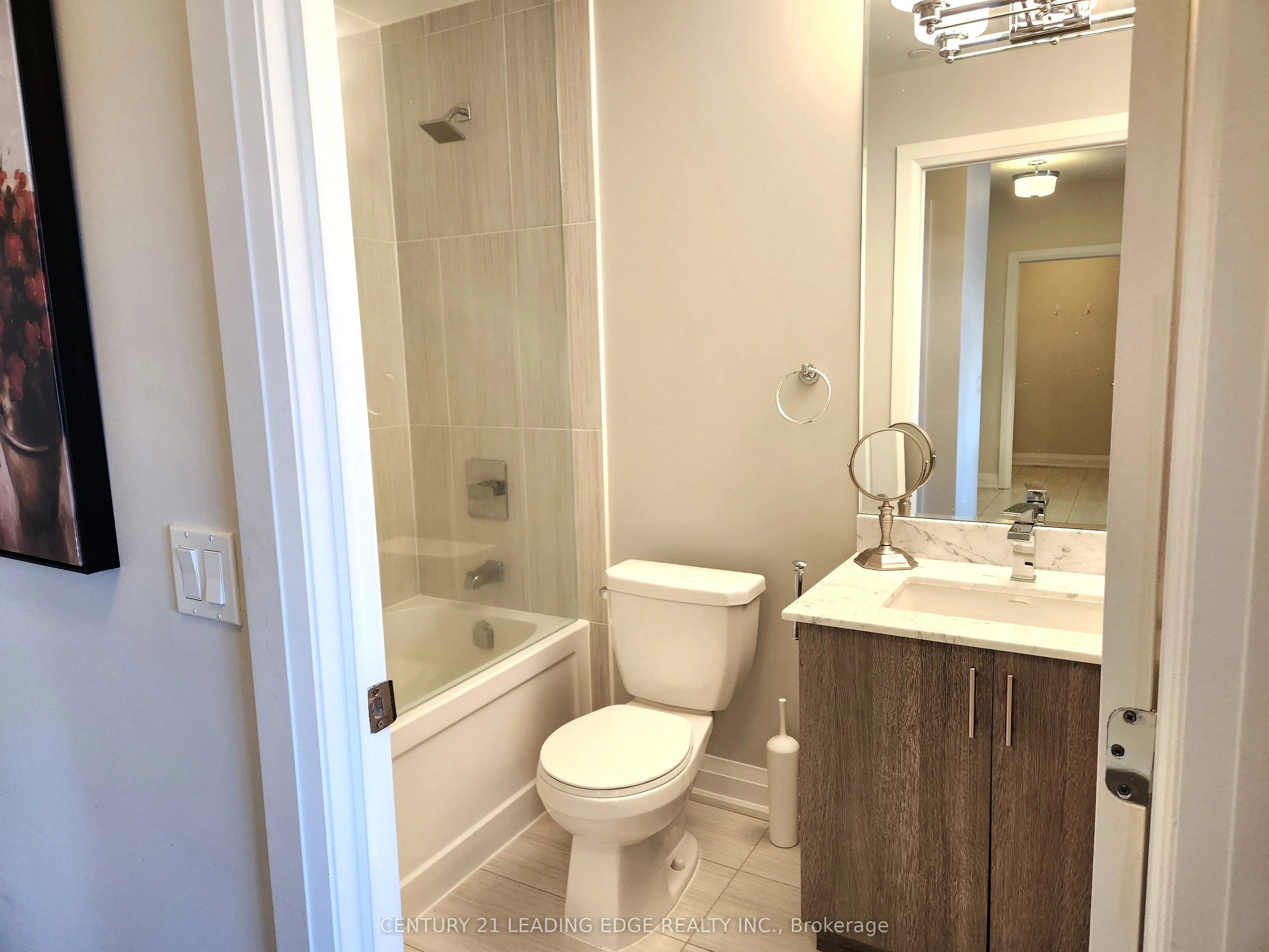7 BOND Crescent, #325