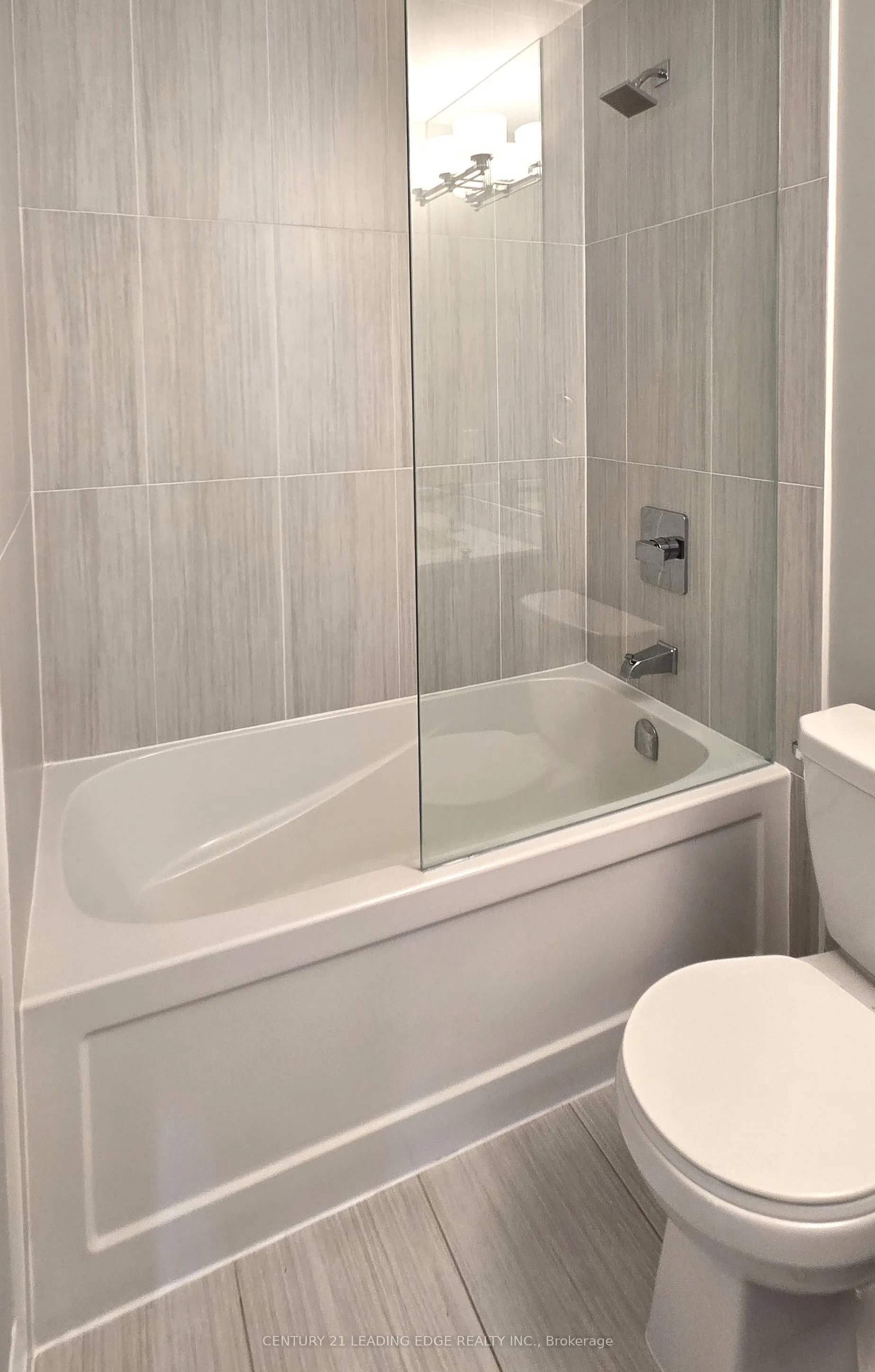 7 BOND Crescent, #325