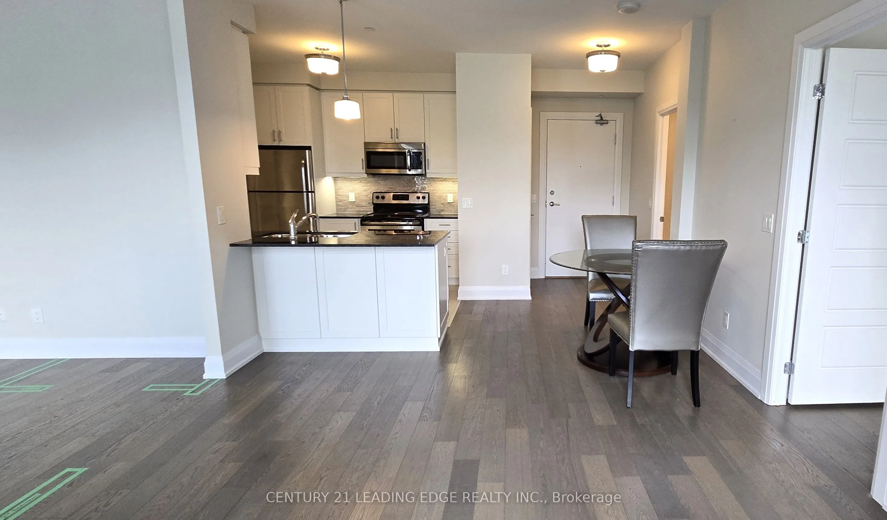 7 BOND Crescent, #325