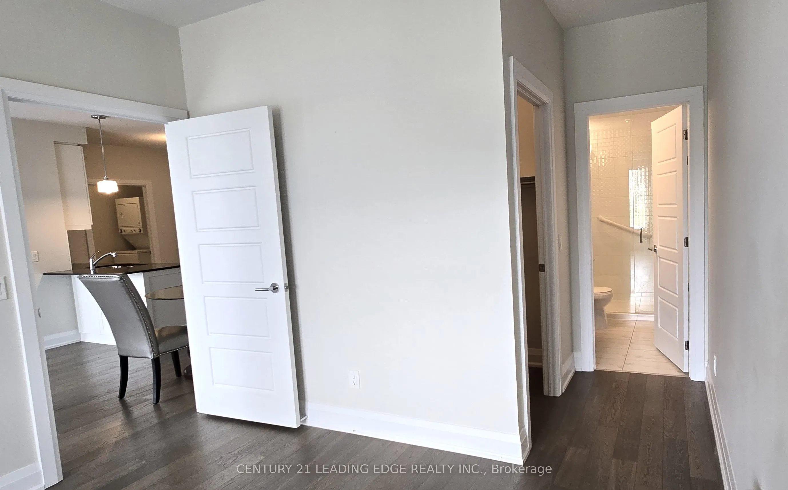 7 BOND Crescent, #325