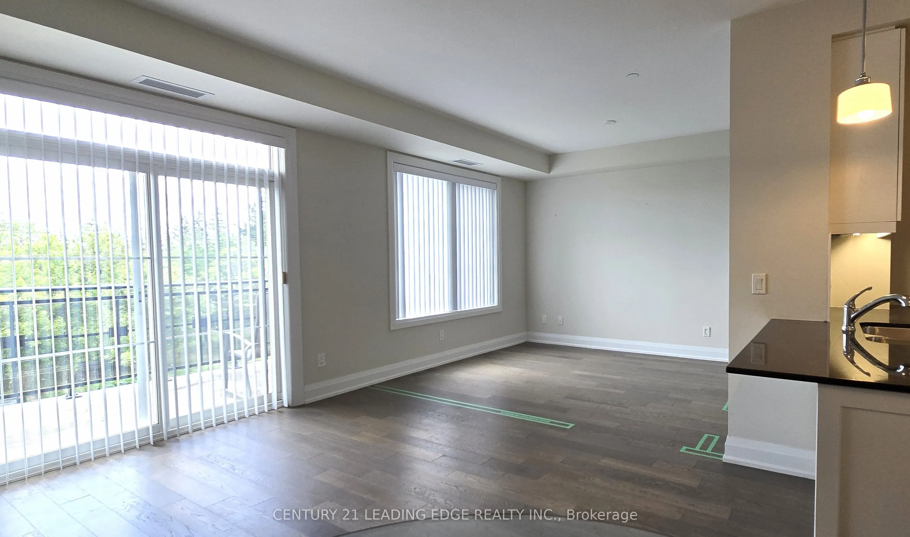 7 BOND Crescent, #325