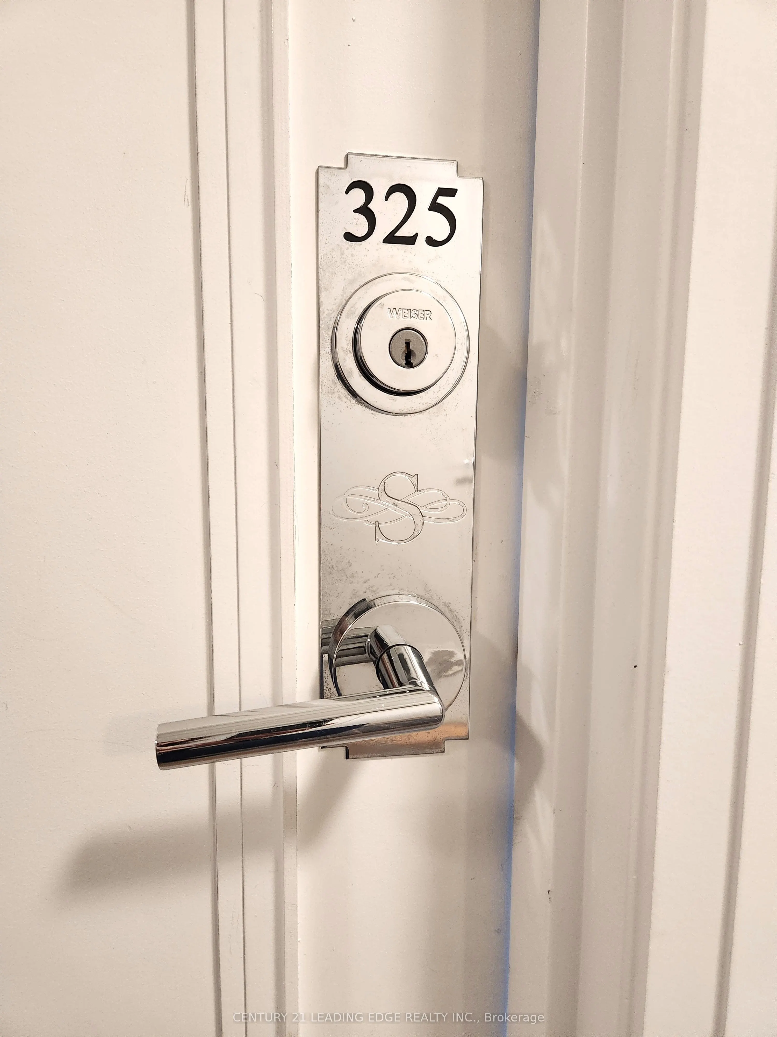 7 BOND Crescent, #325