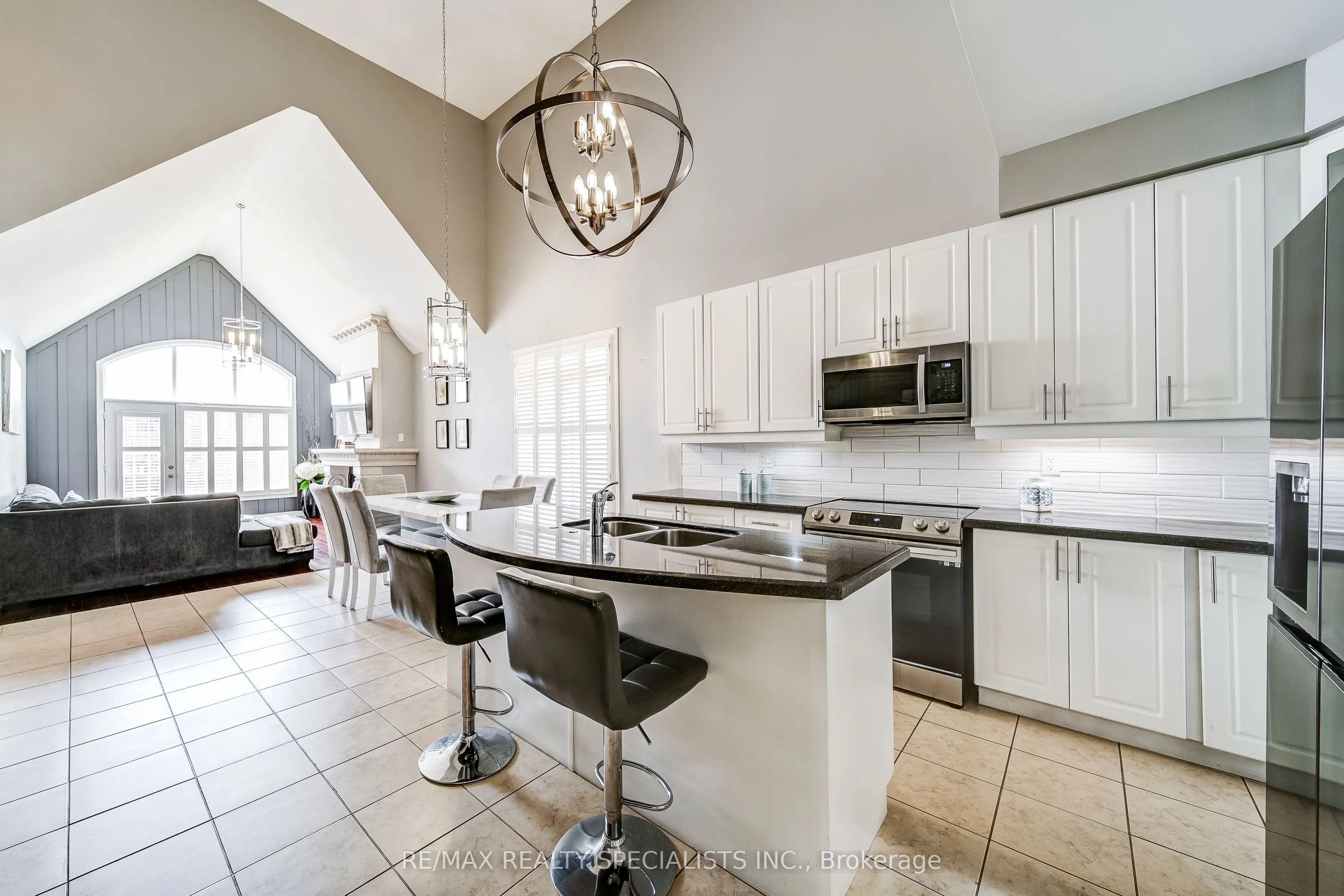 81 Corwin Drive