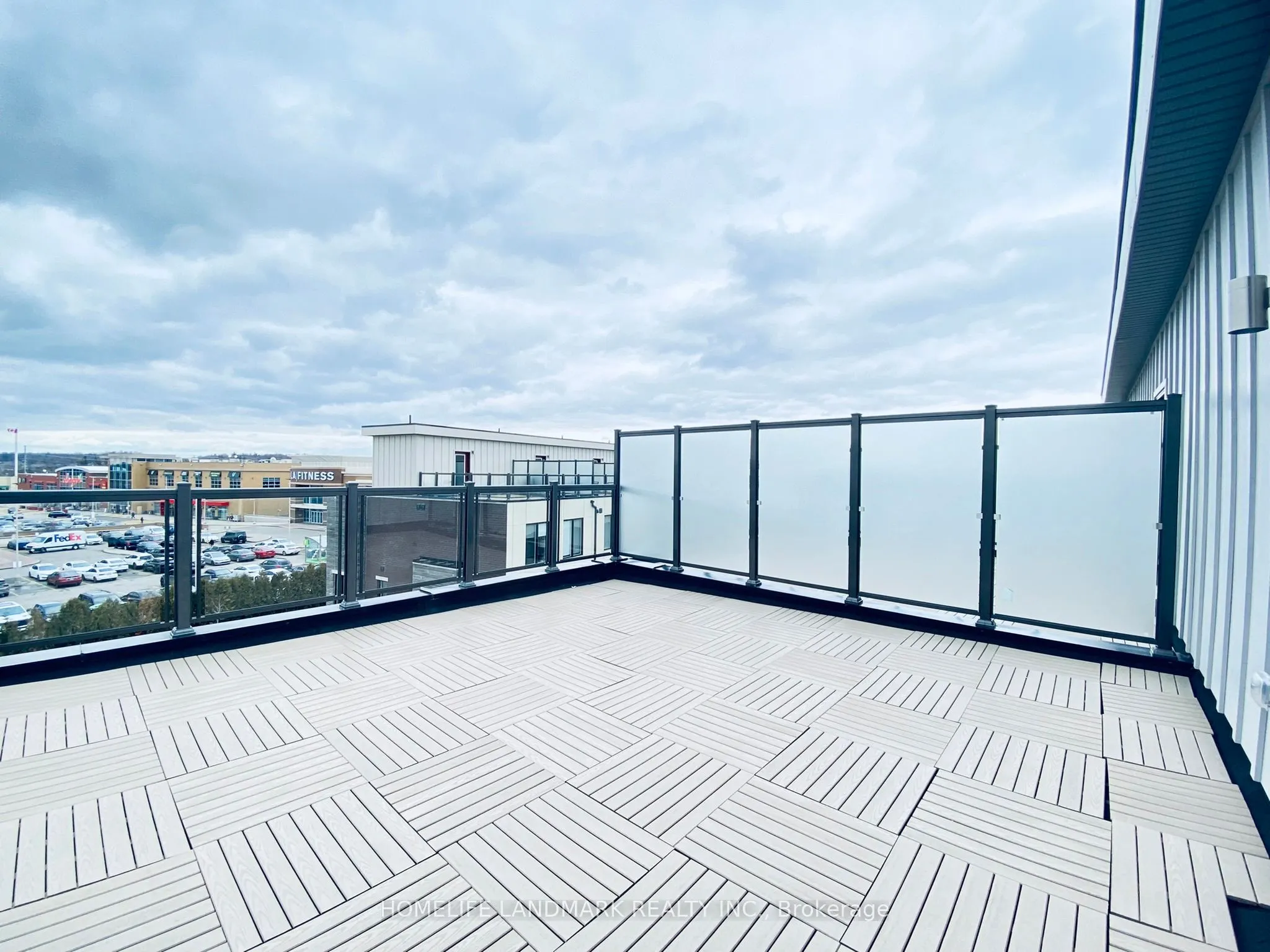 33 George Kirby Street