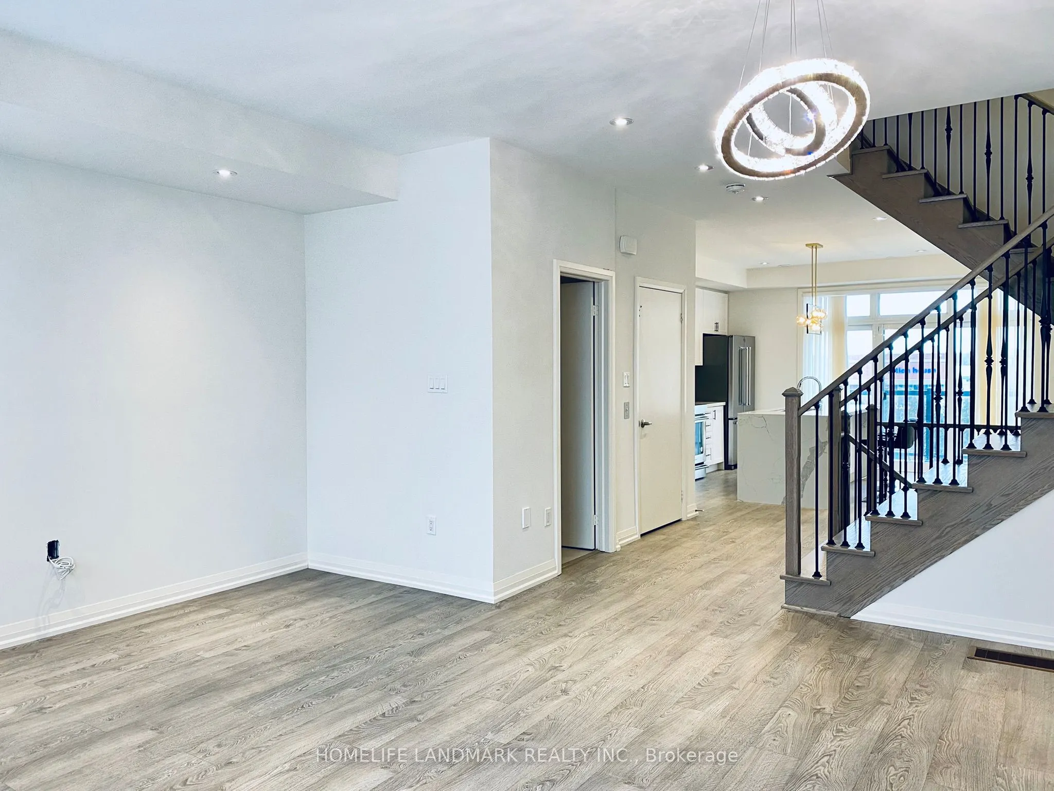 33 George Kirby Street