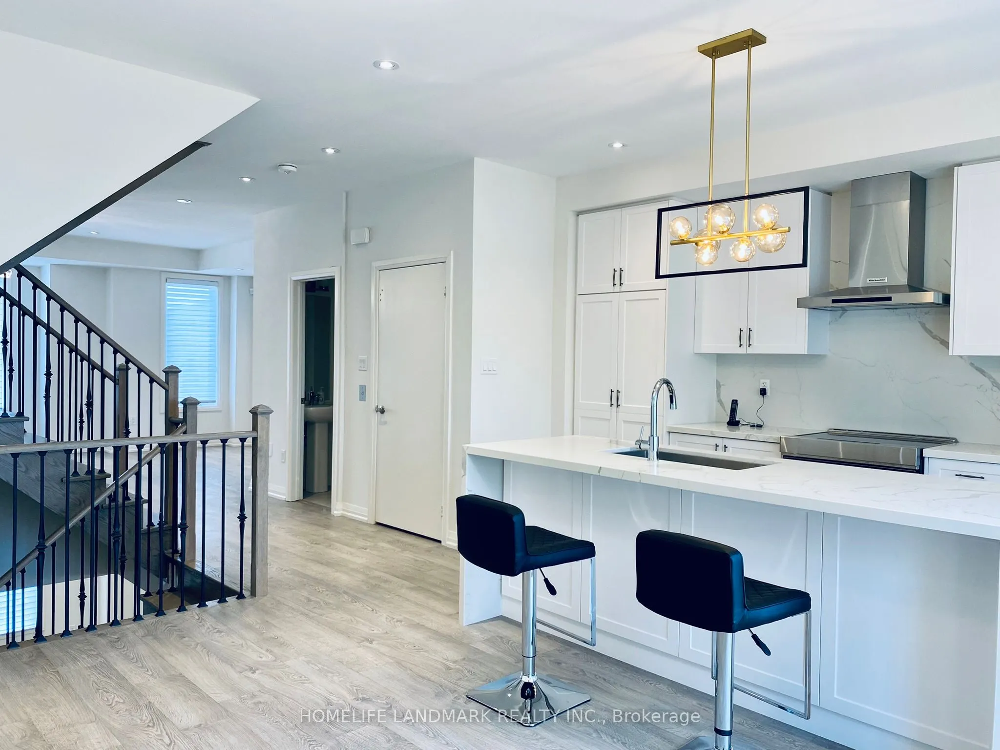 33 George Kirby Street