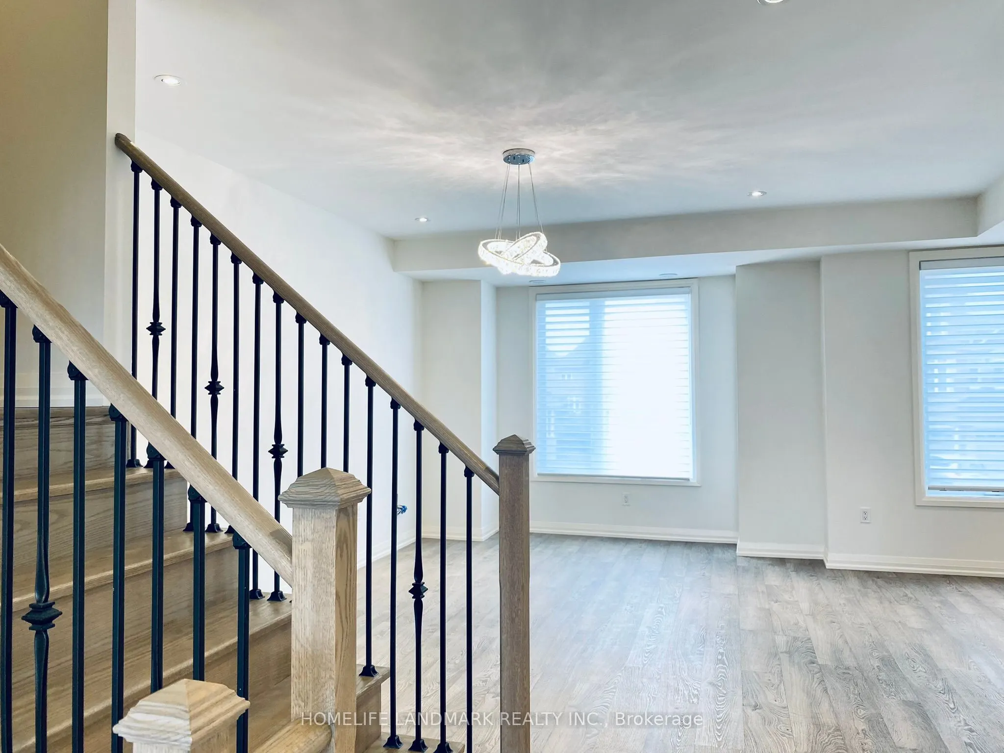 33 George Kirby Street