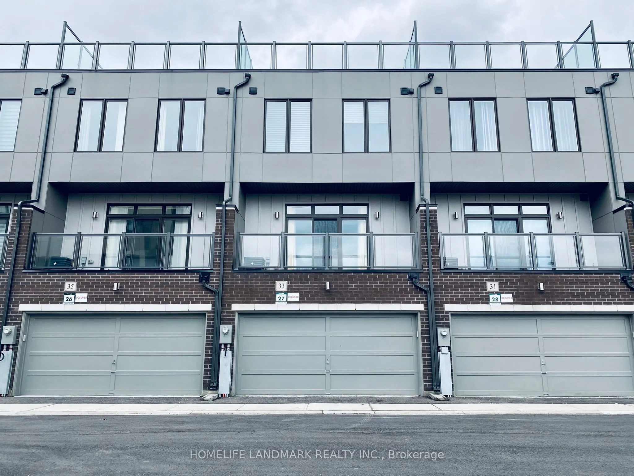 33 George Kirby Street