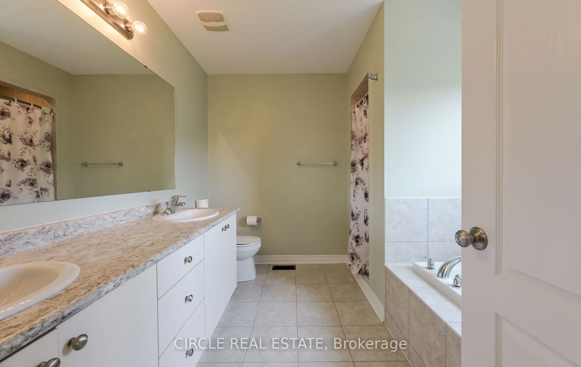 166 Sharpe Crescent