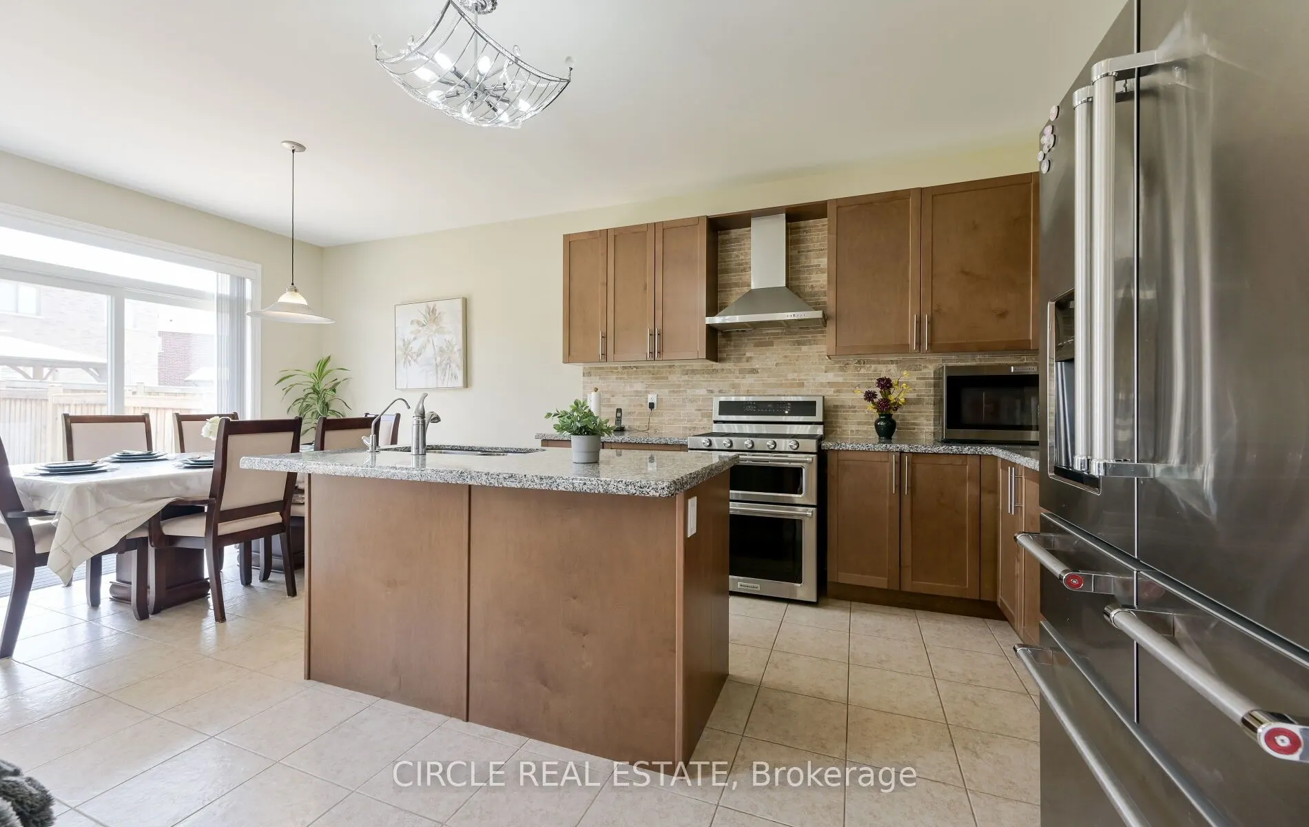 166 Sharpe Crescent