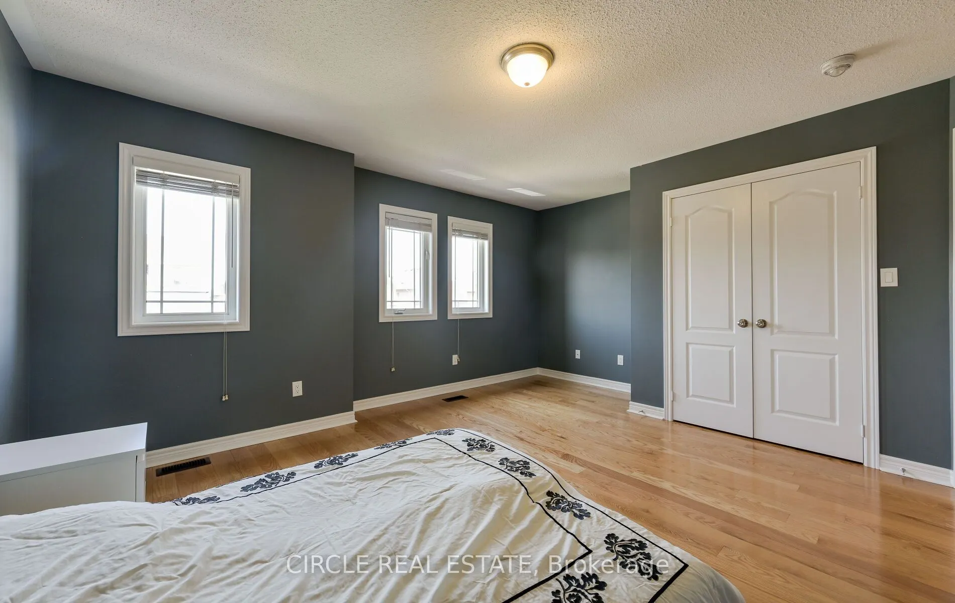 166 Sharpe Crescent