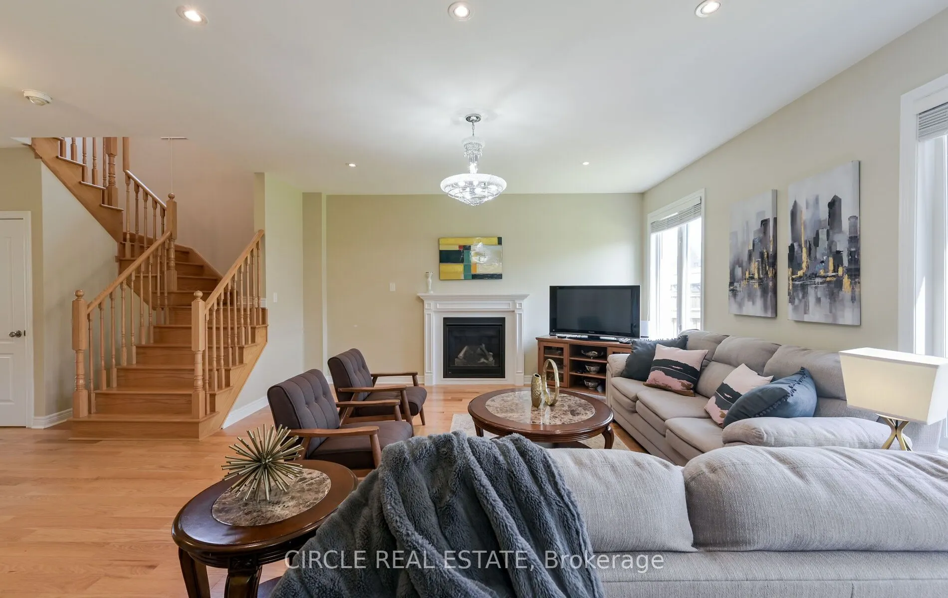 166 Sharpe Crescent