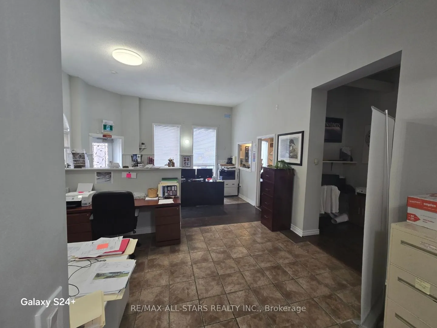 1 Albert Street S