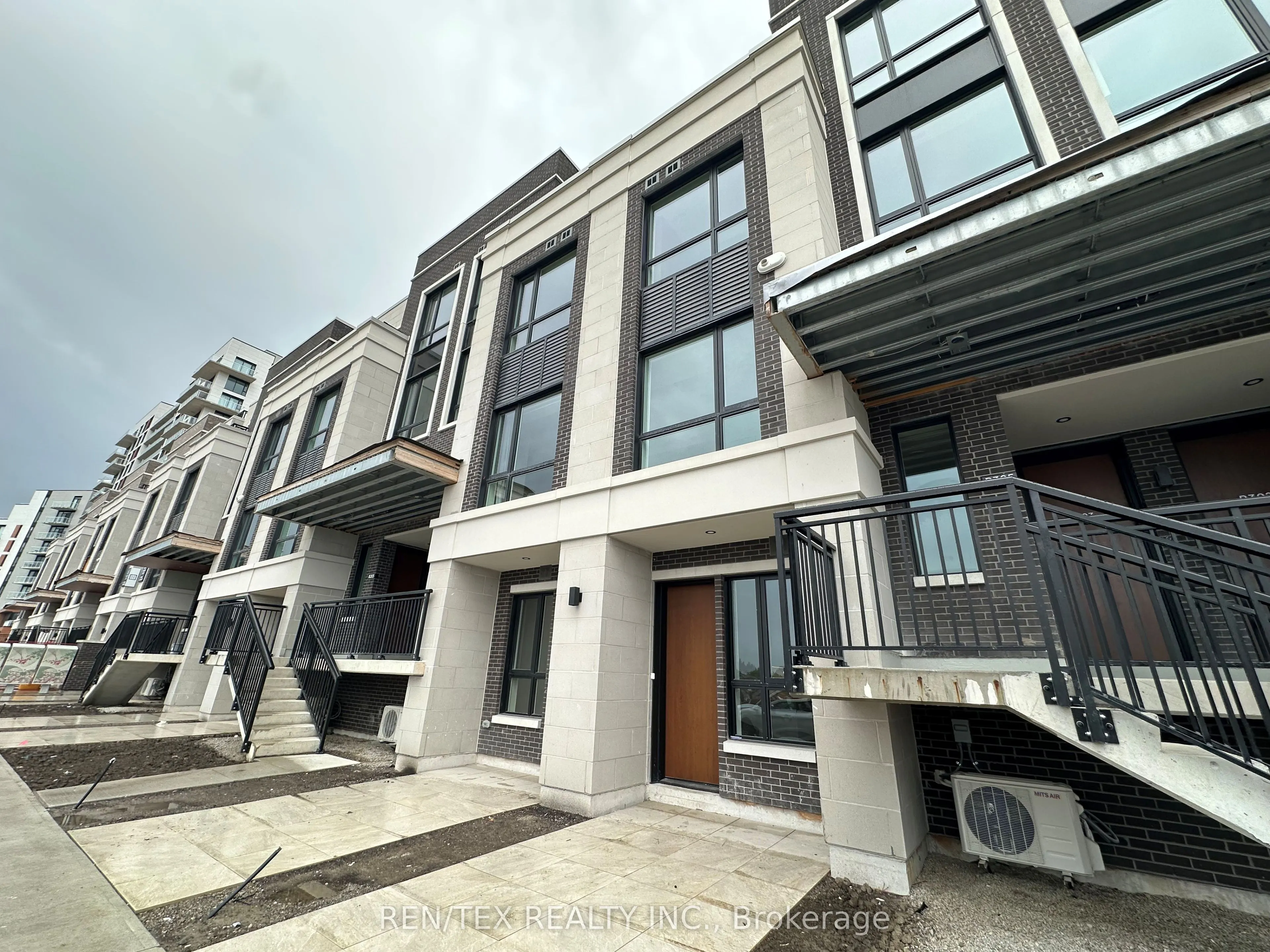 65 Saigon Drive, #102