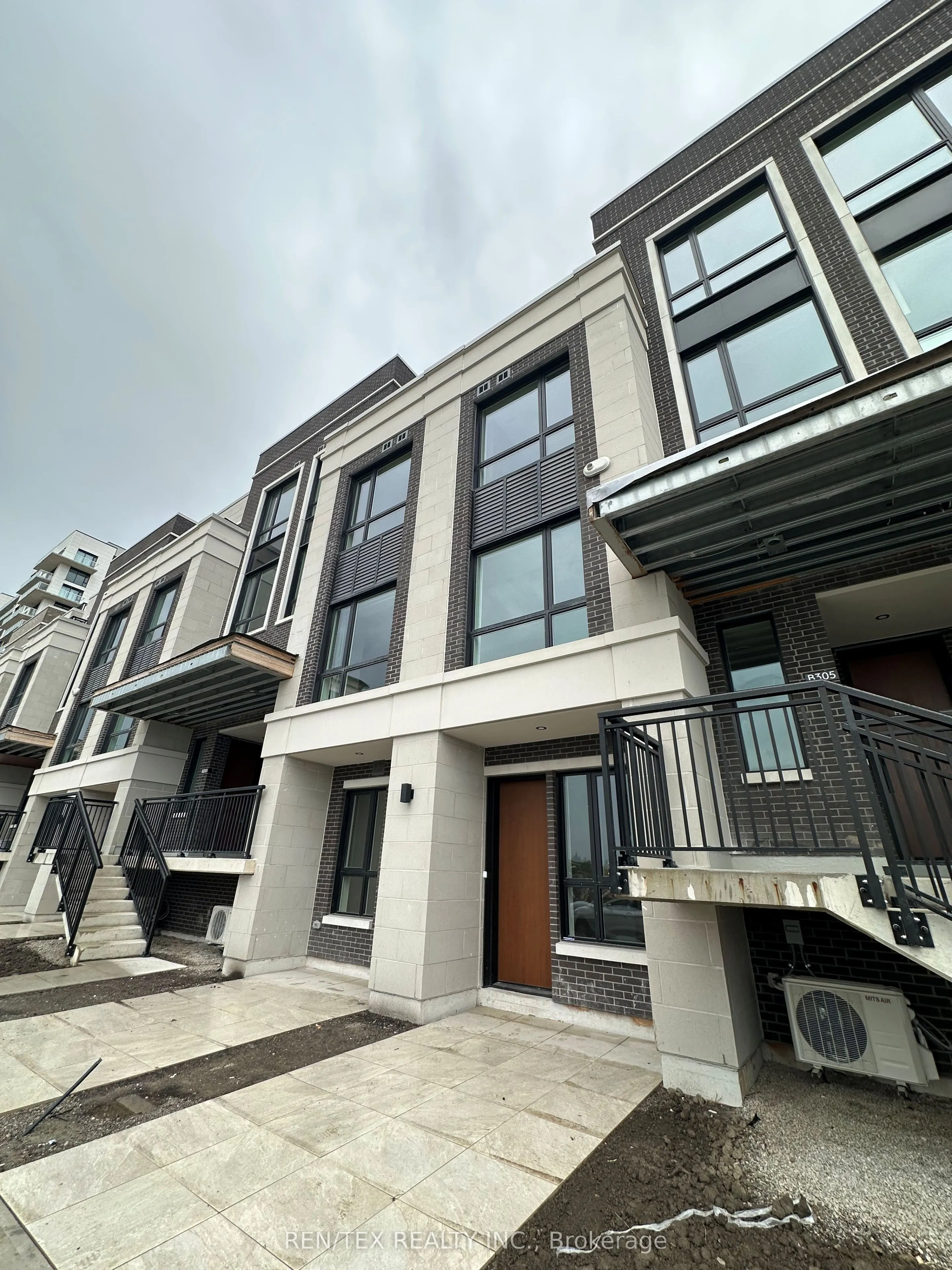 65 Saigon Drive, #102