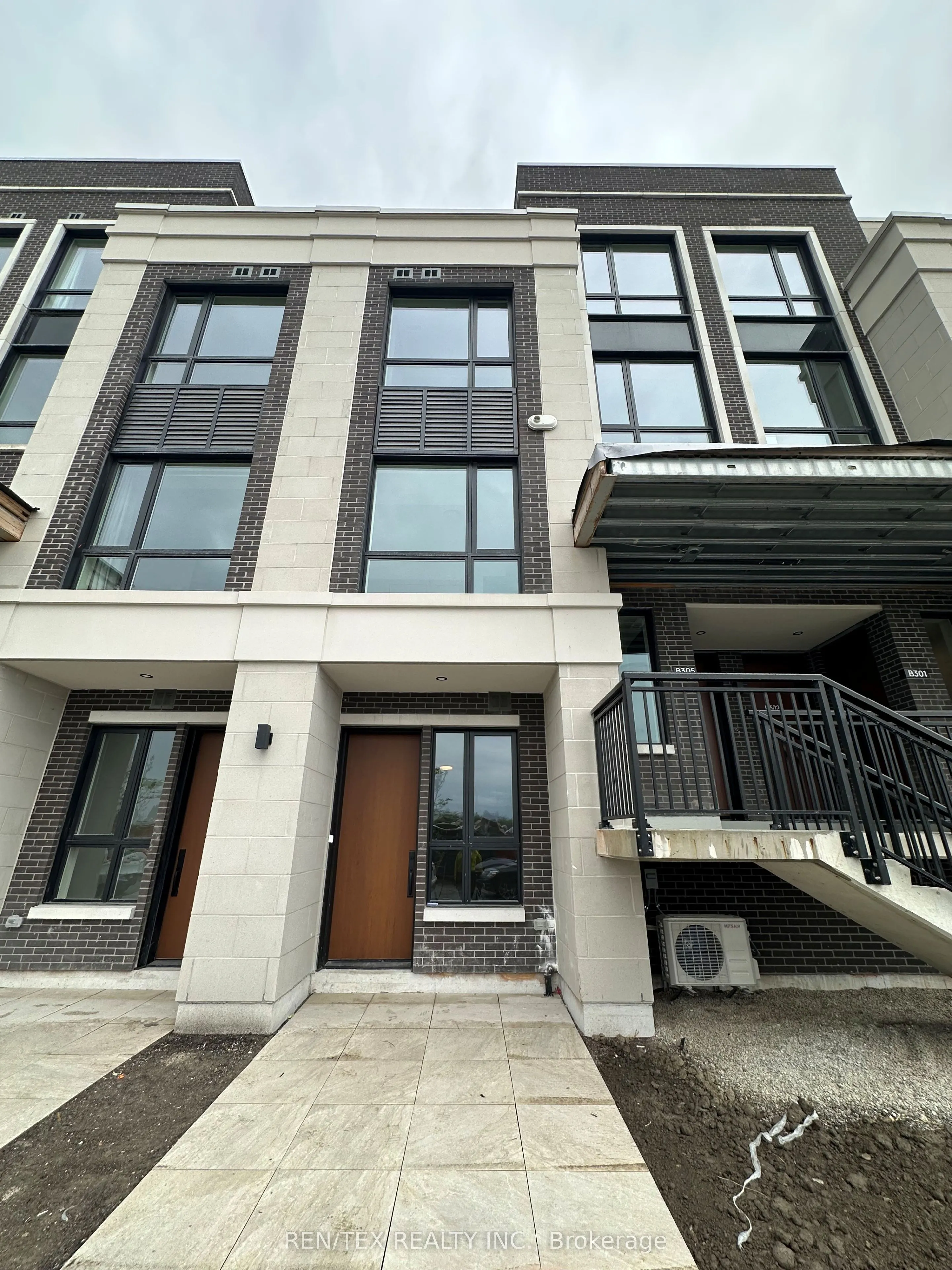 65 Saigon Drive, #102