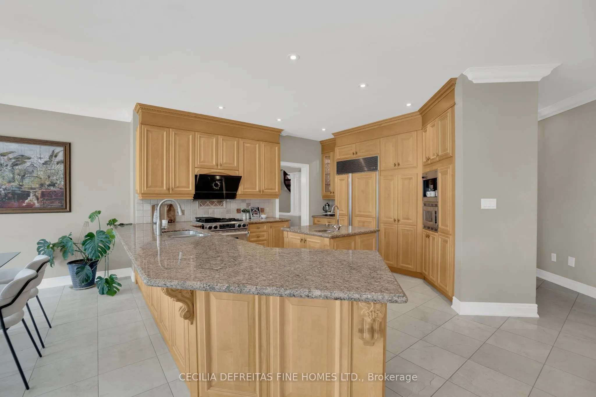 173 Polo Crescent