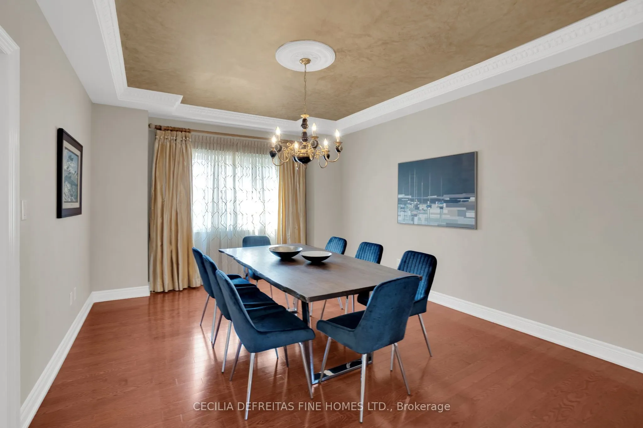 173 Polo Crescent