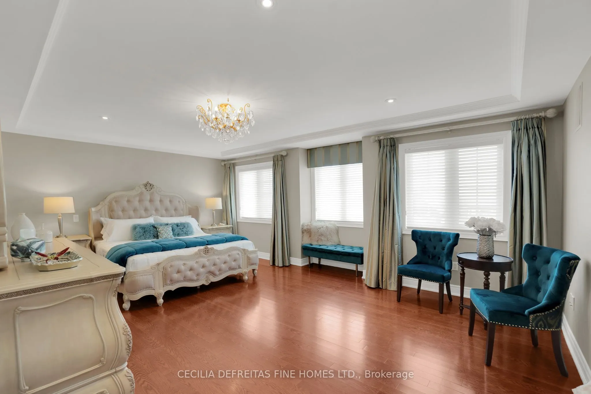 173 Polo Crescent