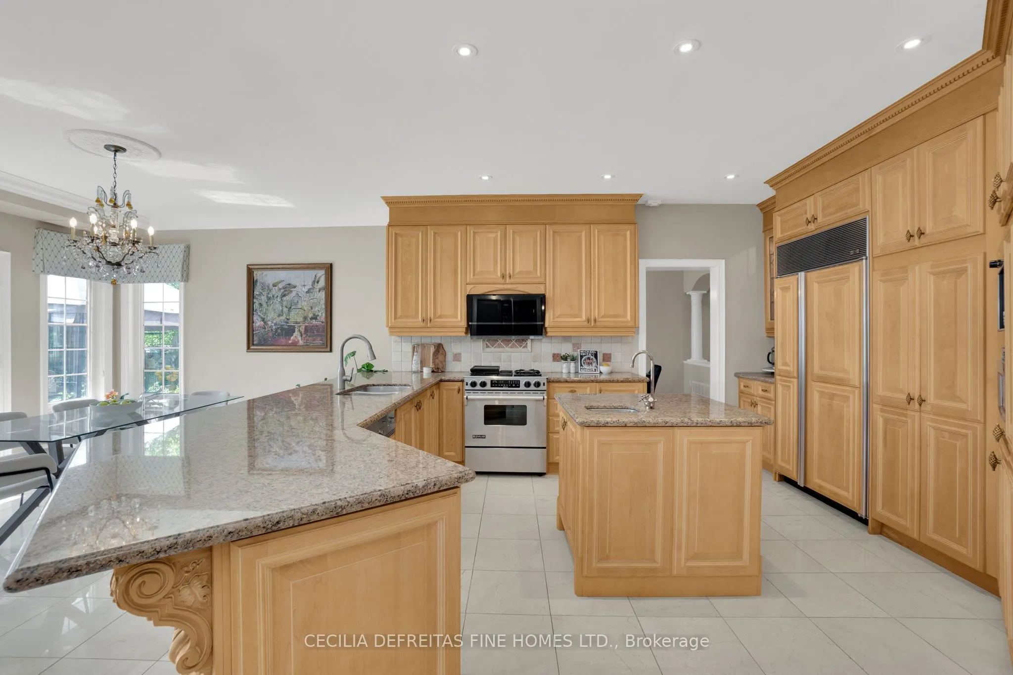173 Polo Crescent