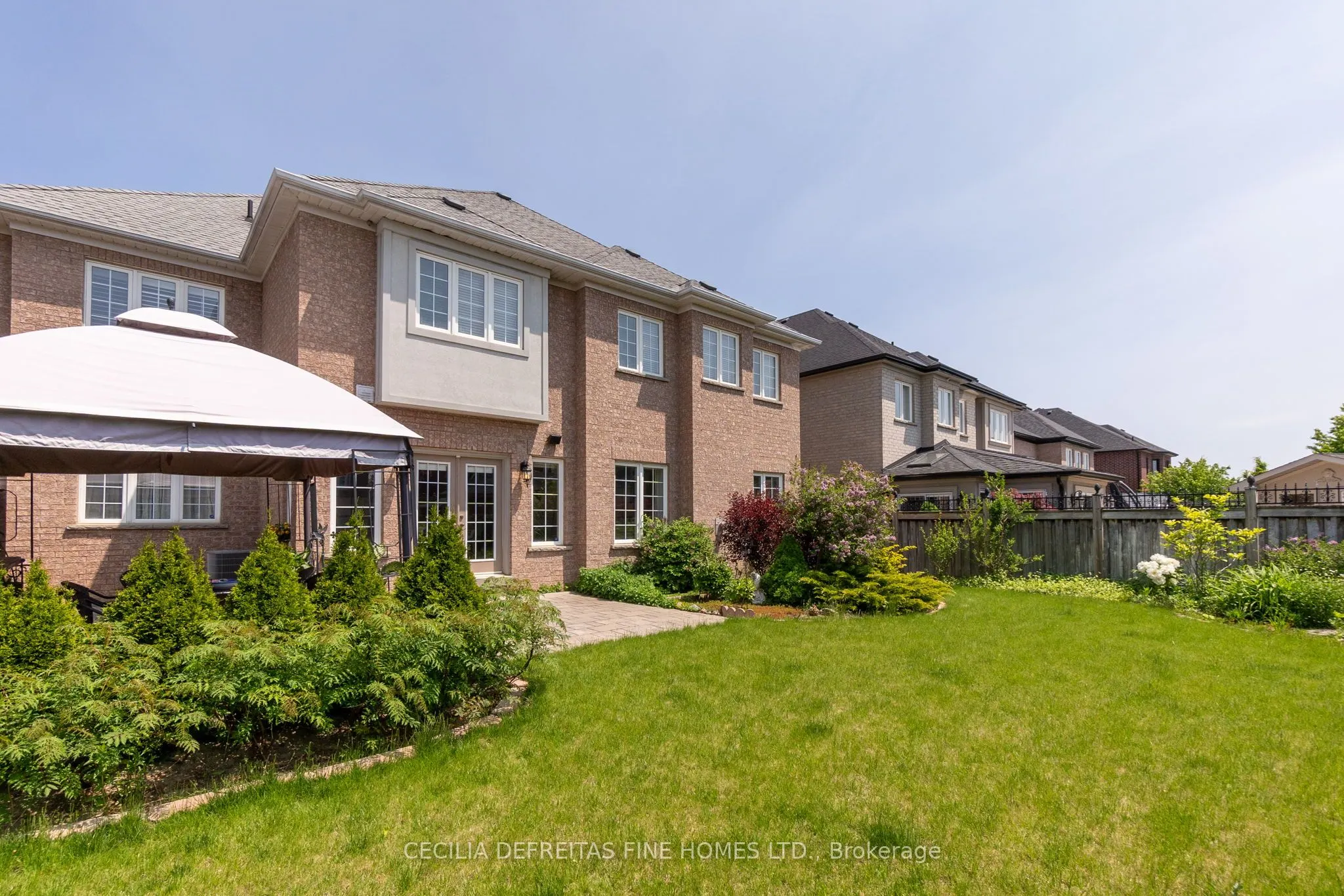 173 Polo Crescent