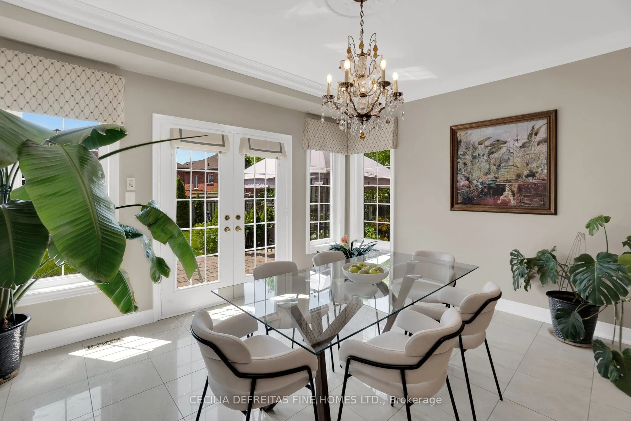 173 Polo Crescent