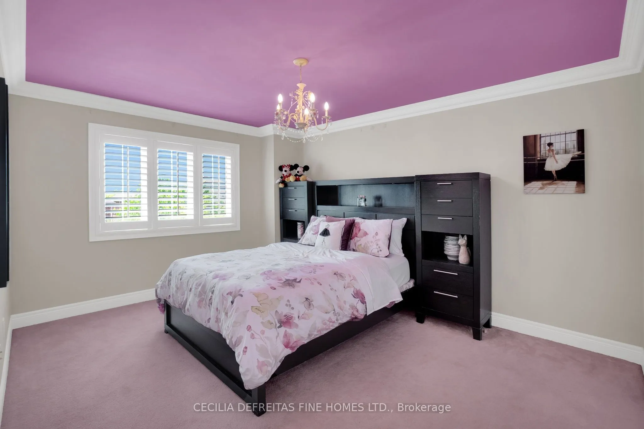 173 Polo Crescent