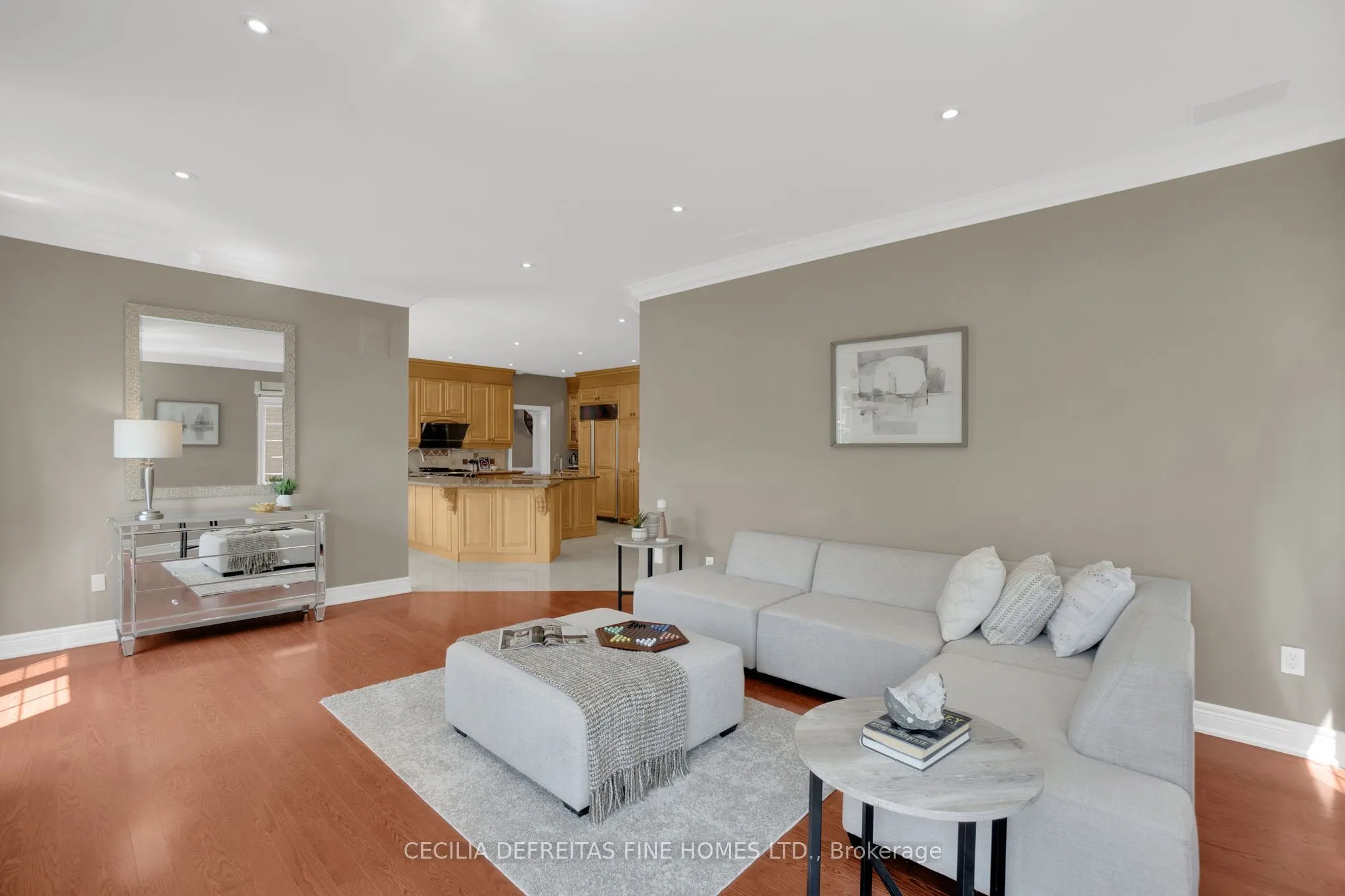 173 Polo Crescent