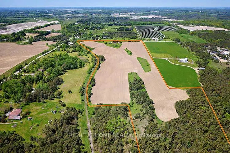 5125 Concession 4 Road E