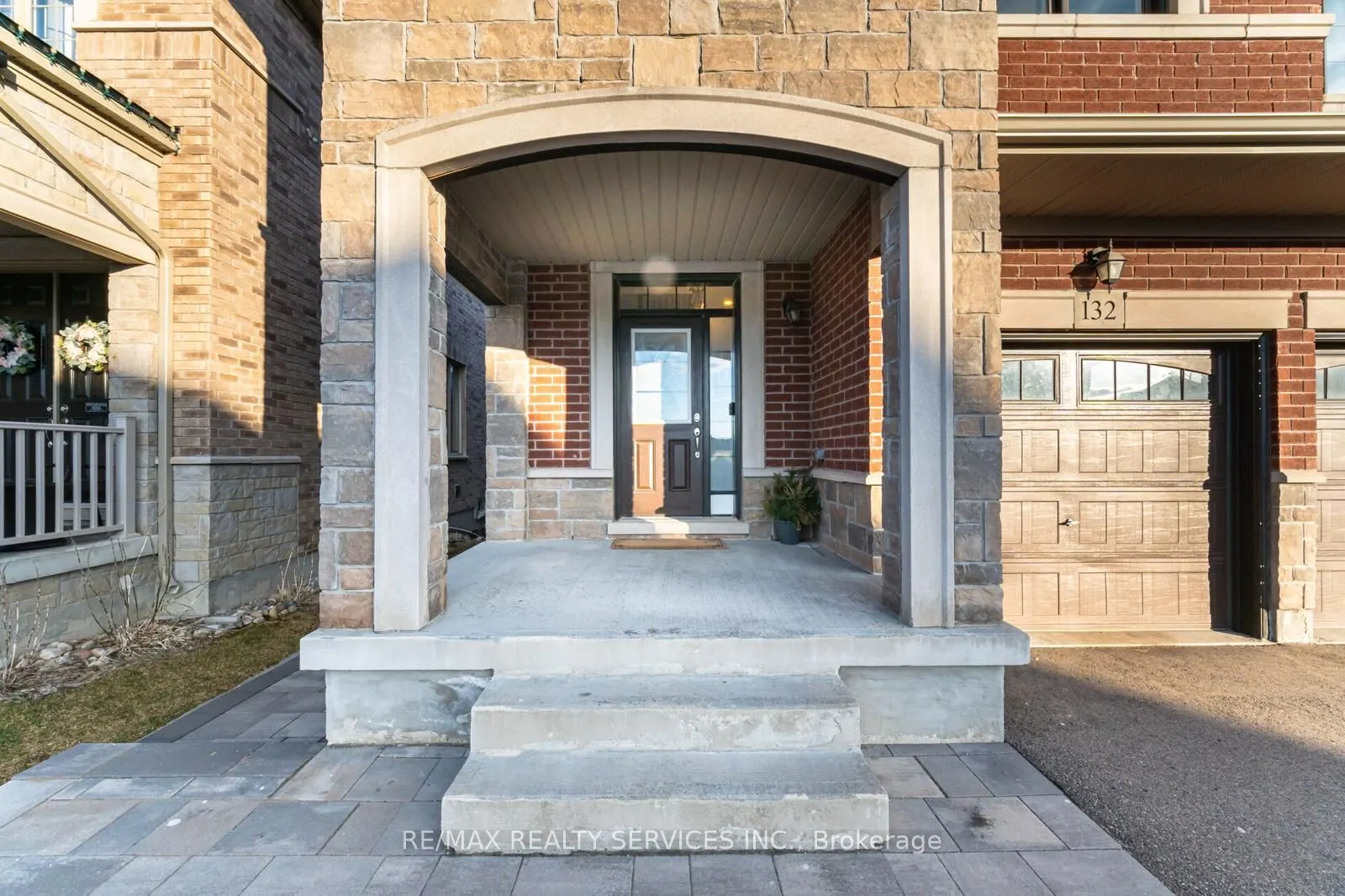 132 Meadow Vista Crescent