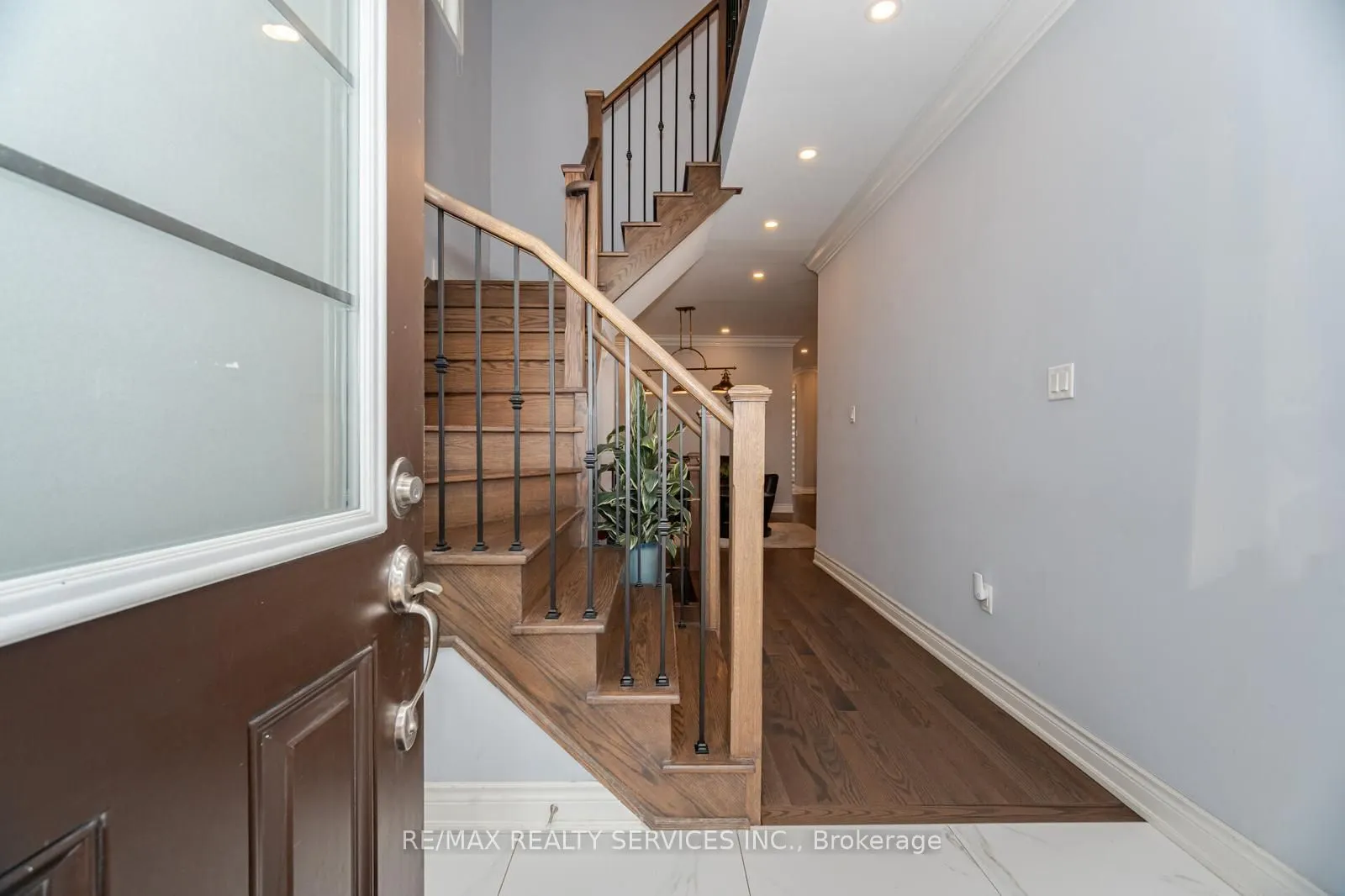 132 Meadow Vista Crescent