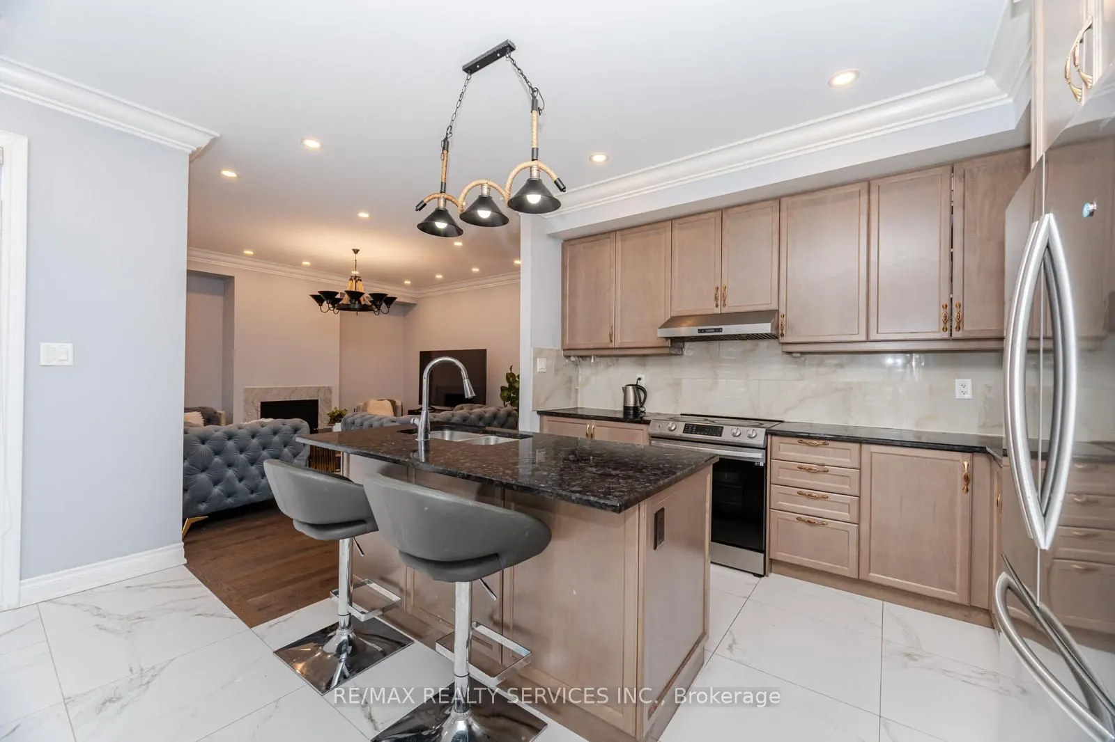 132 Meadow Vista Crescent