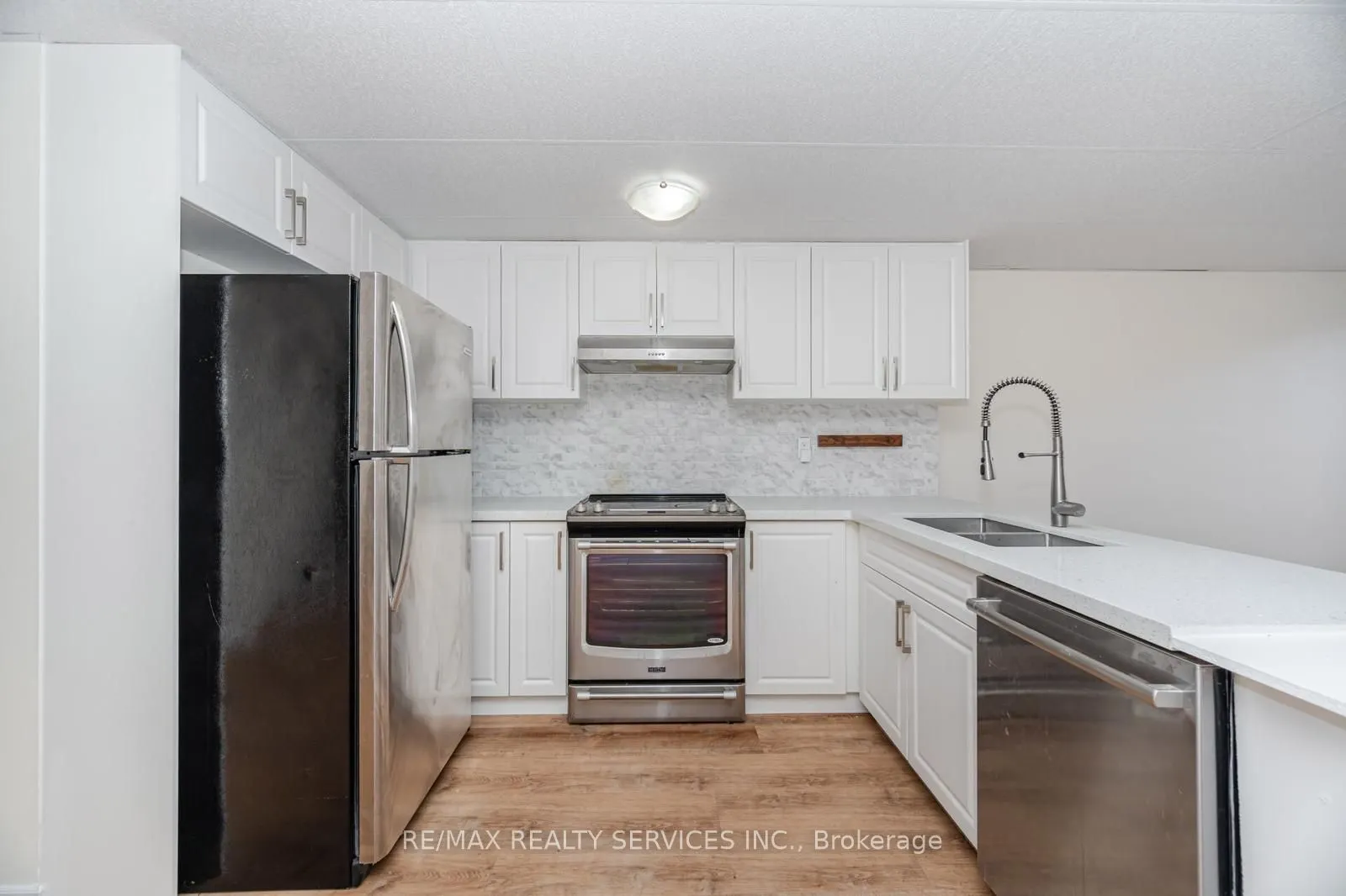 132 Meadow Vista Crescent