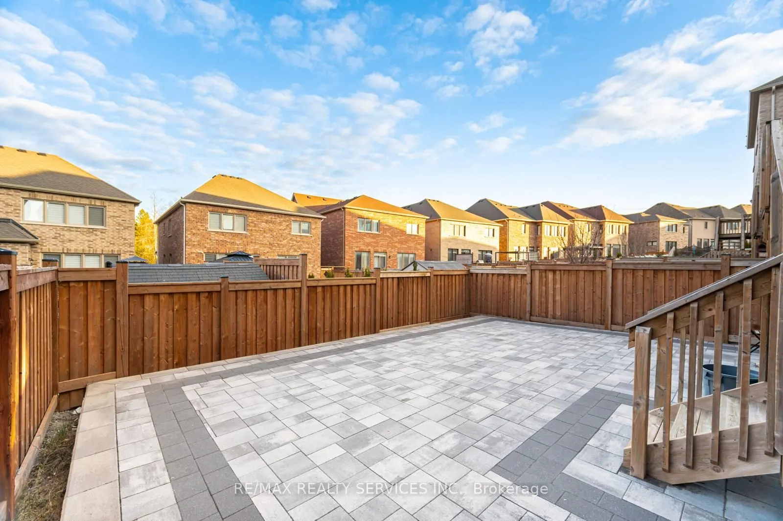 132 Meadow Vista Crescent