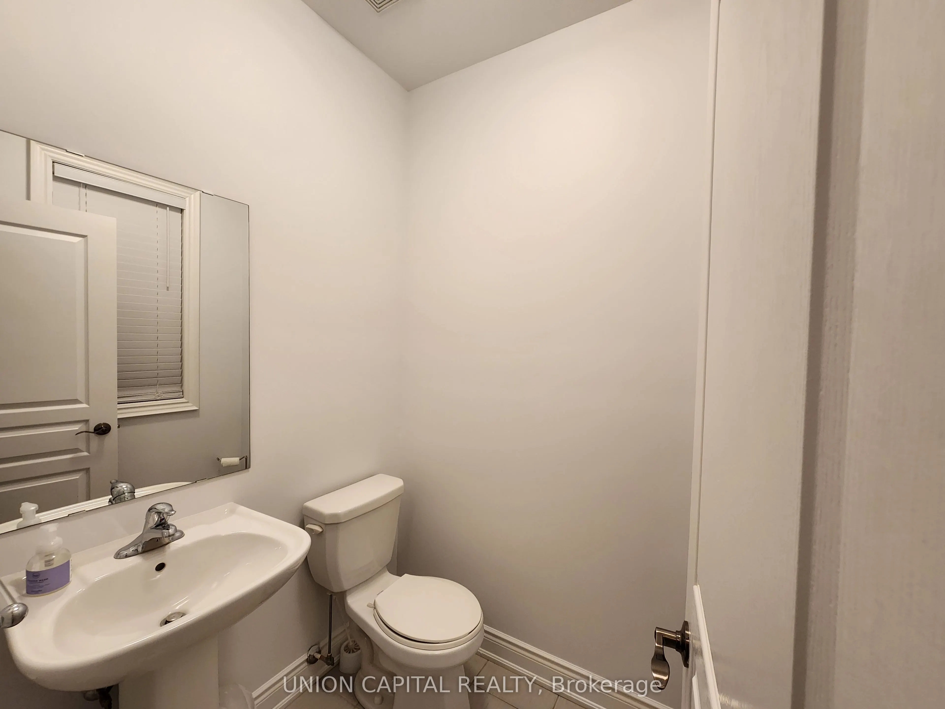 168 Roy Harper Avenue