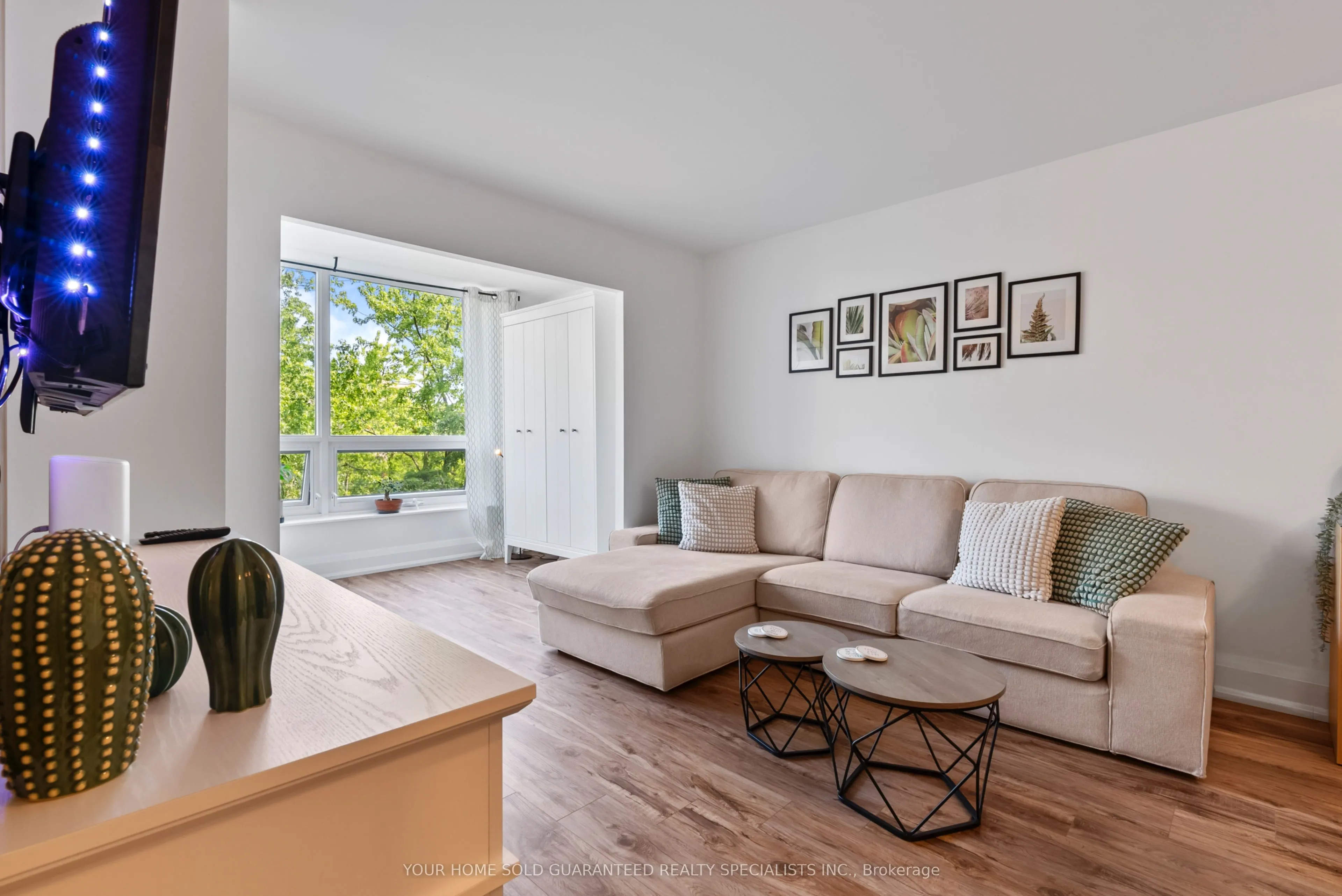 326 Major Mackenzie Drive E, #511