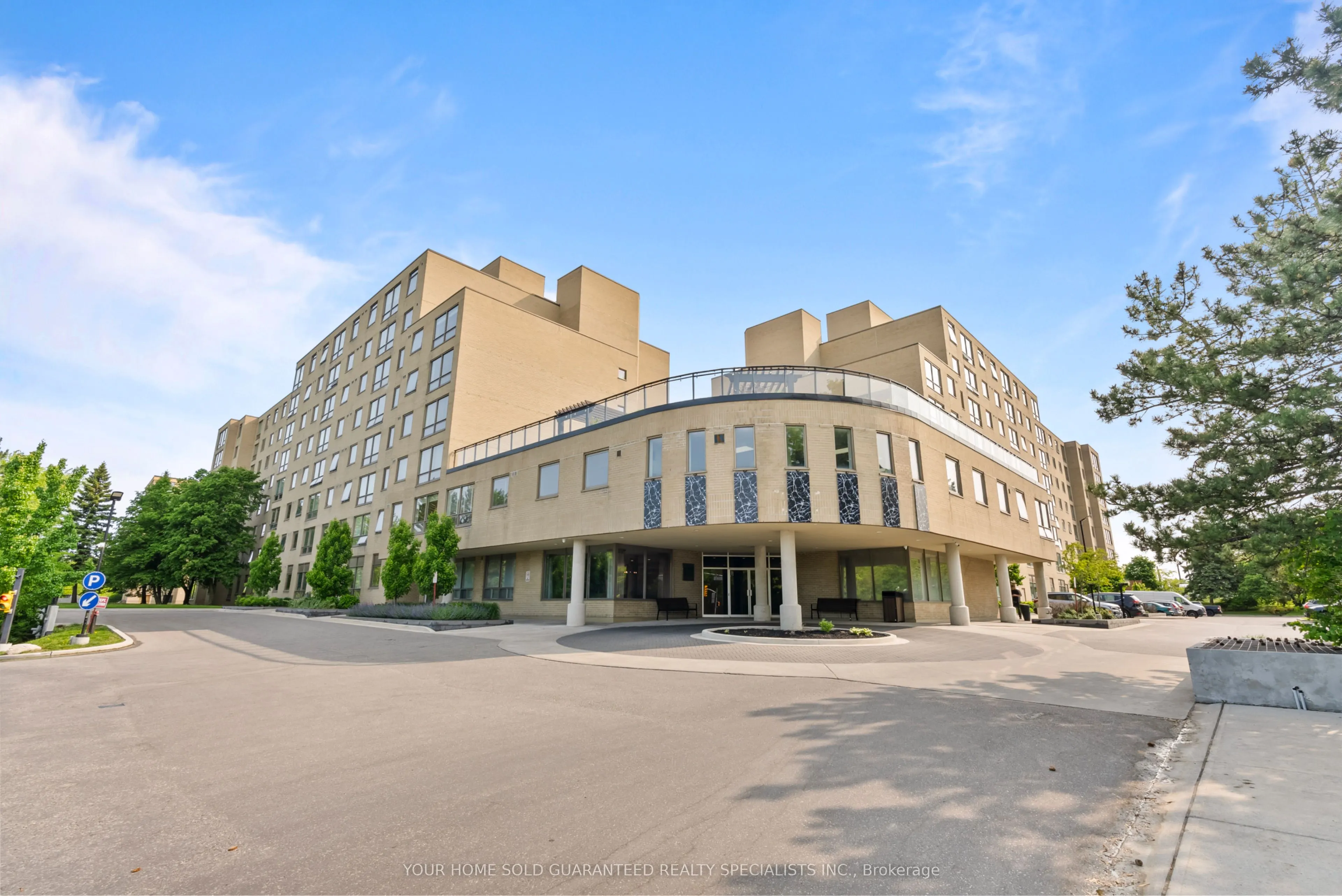 326 Major Mackenzie Drive E, #511