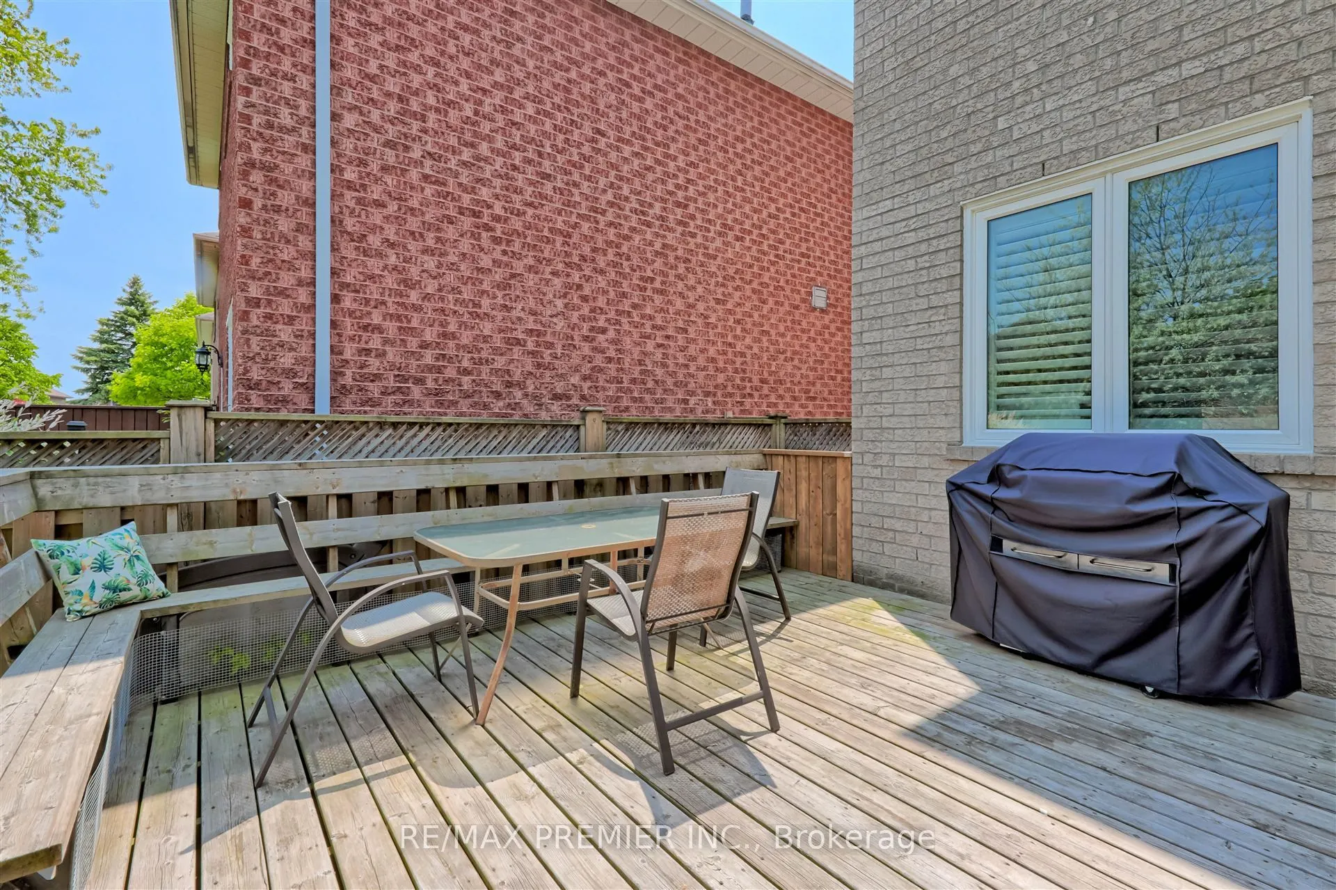 443 Carruthers Avenue