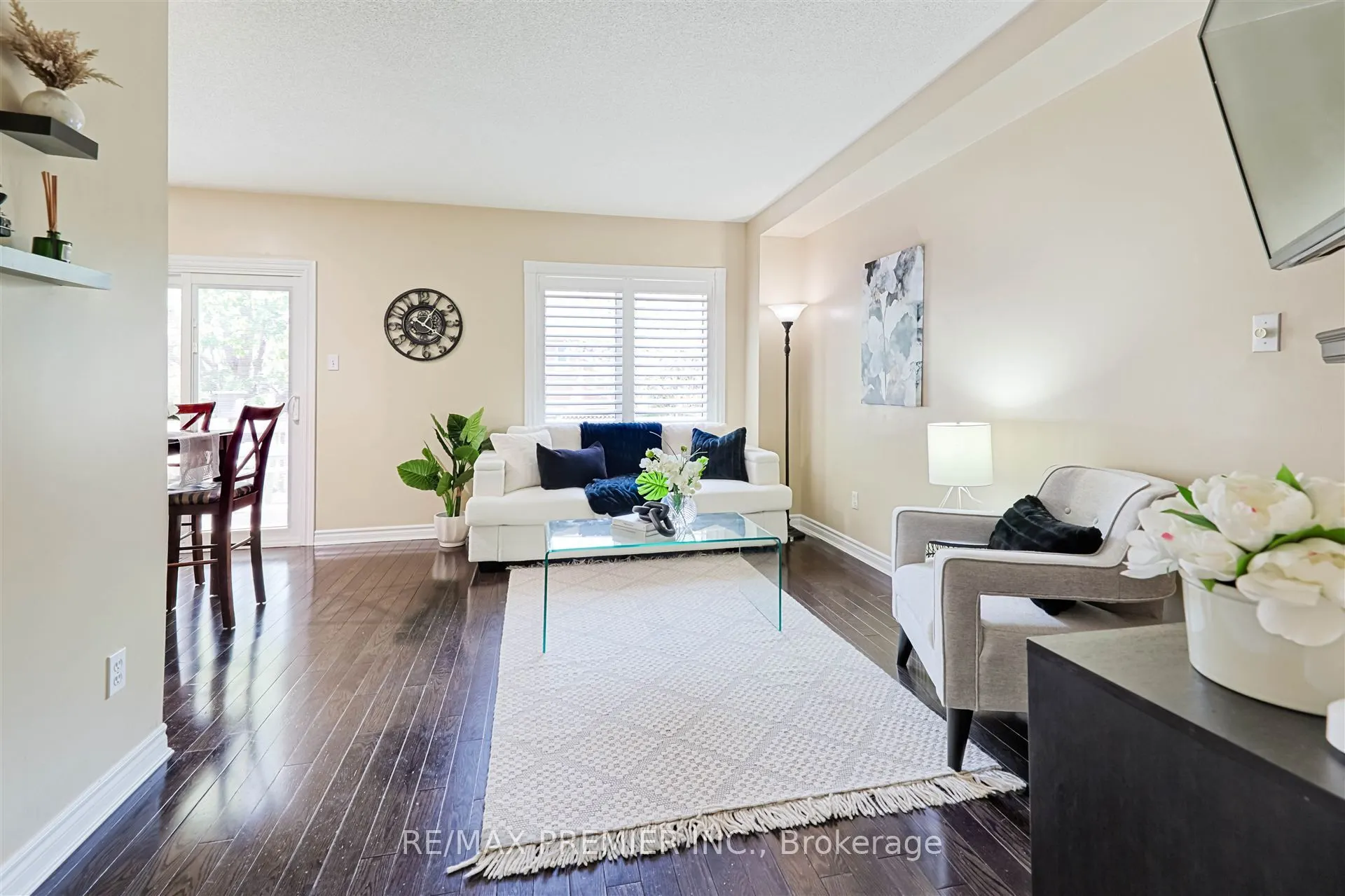 443 Carruthers Avenue