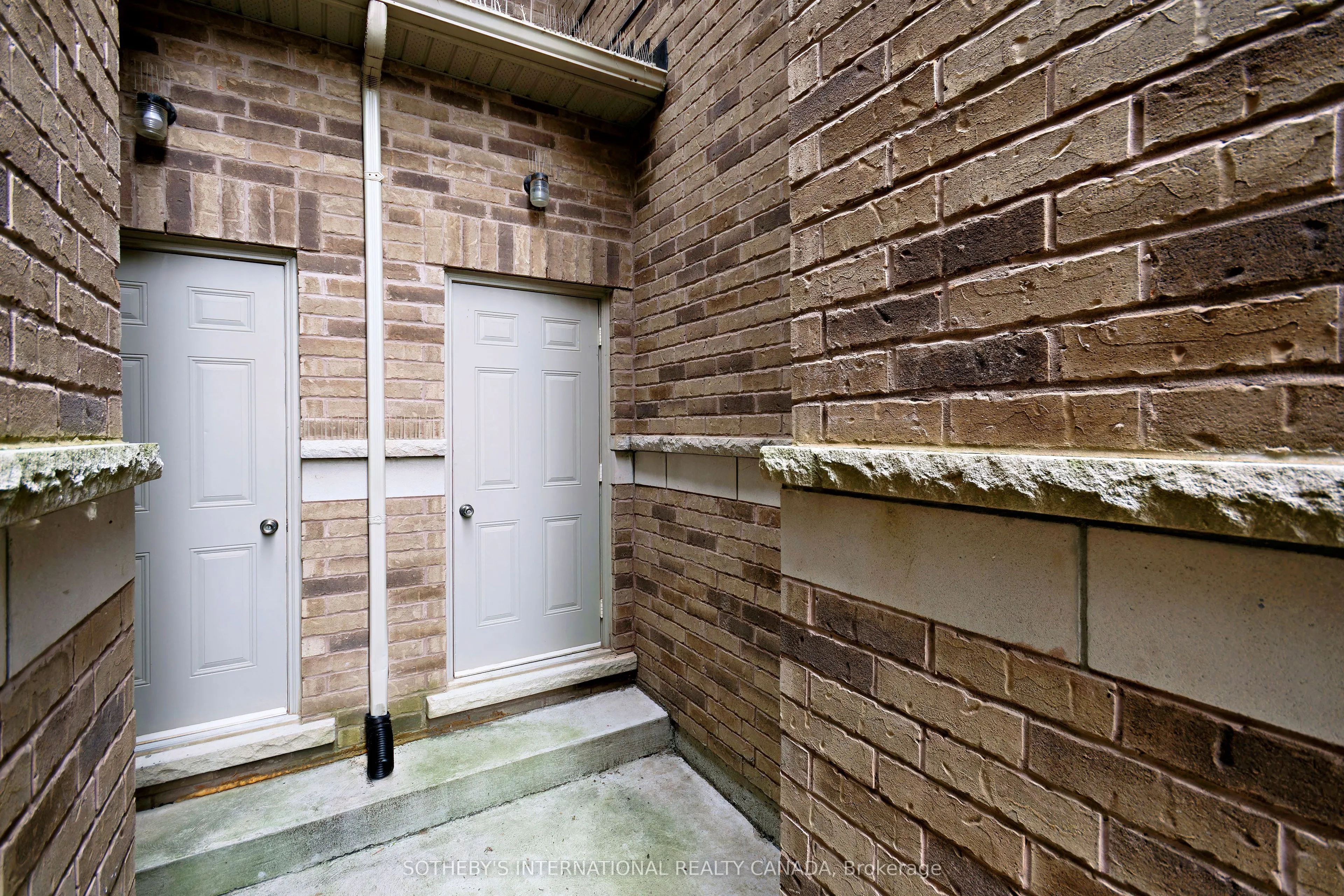 86 Alexie Way
