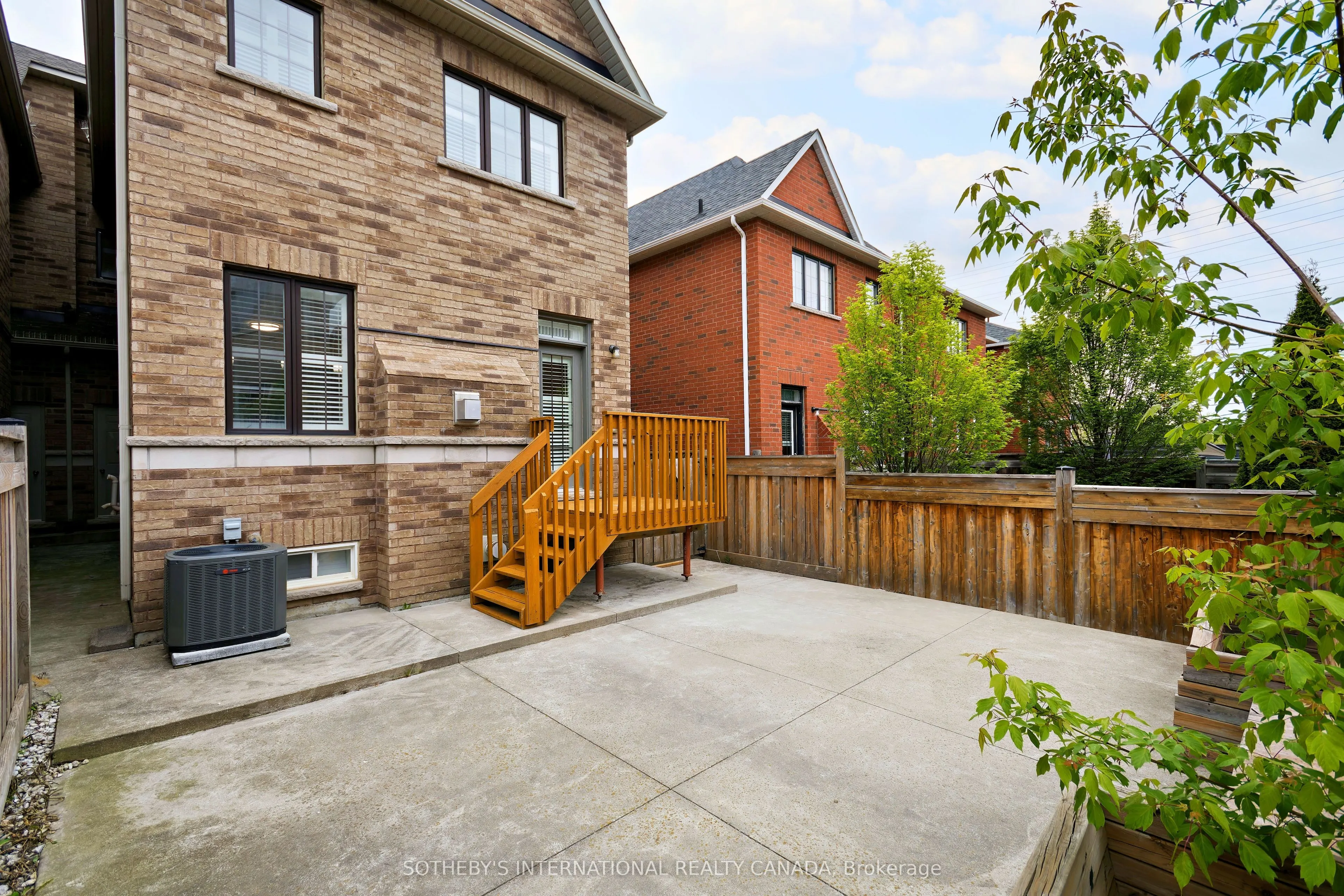 86 Alexie Way