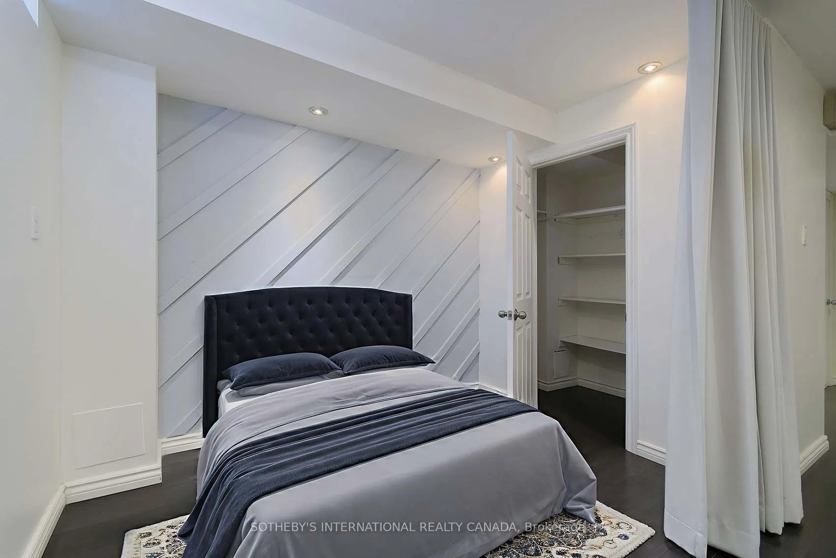 86 Alexie Way