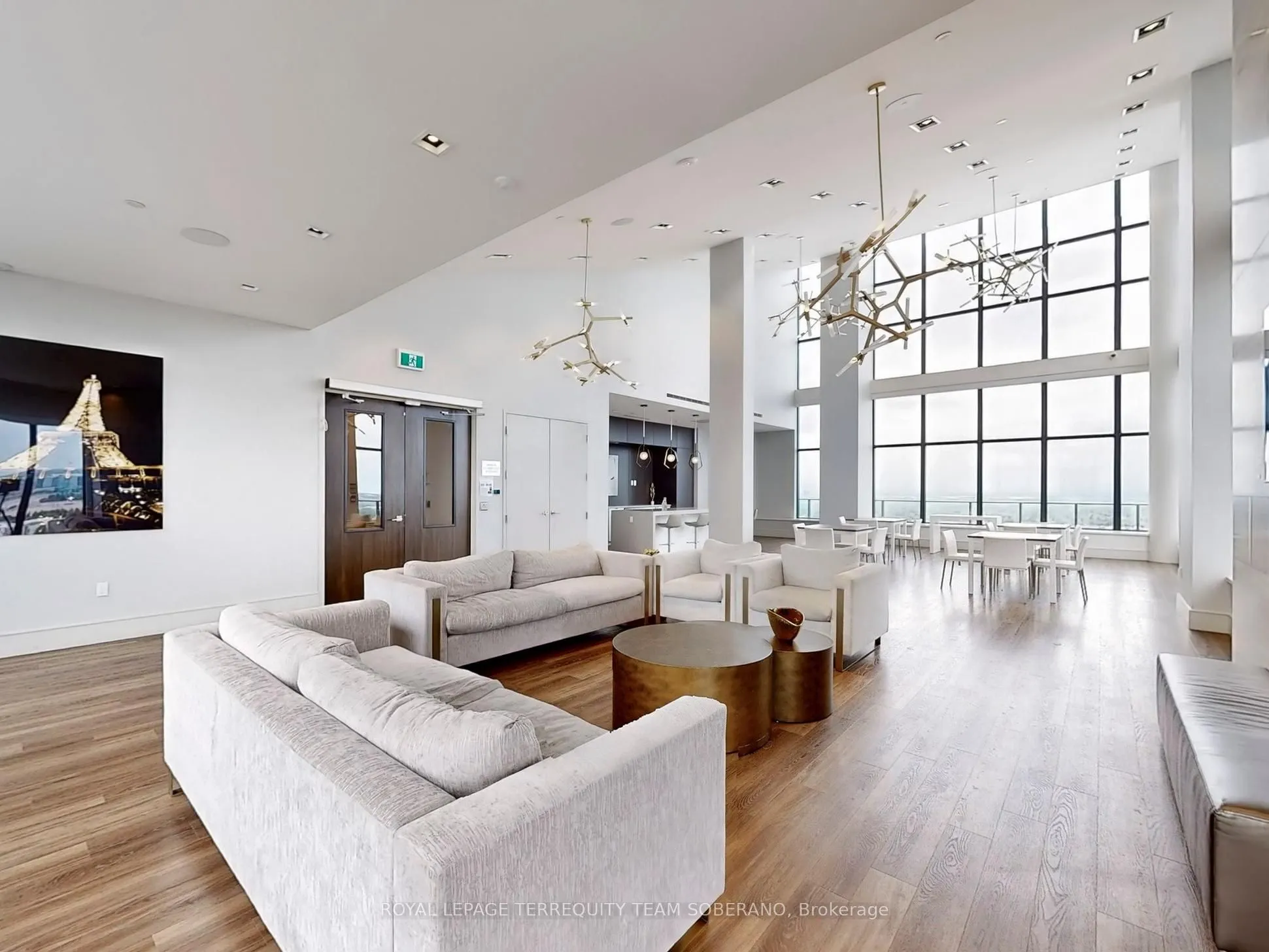 9000 Jane Street, #529