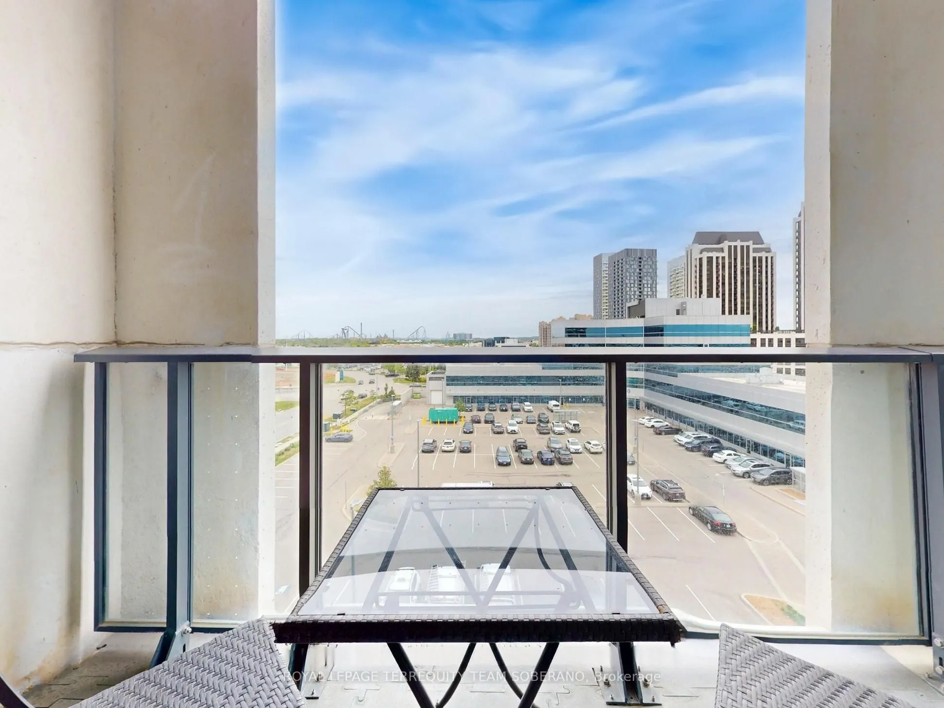 9000 Jane Street, #529