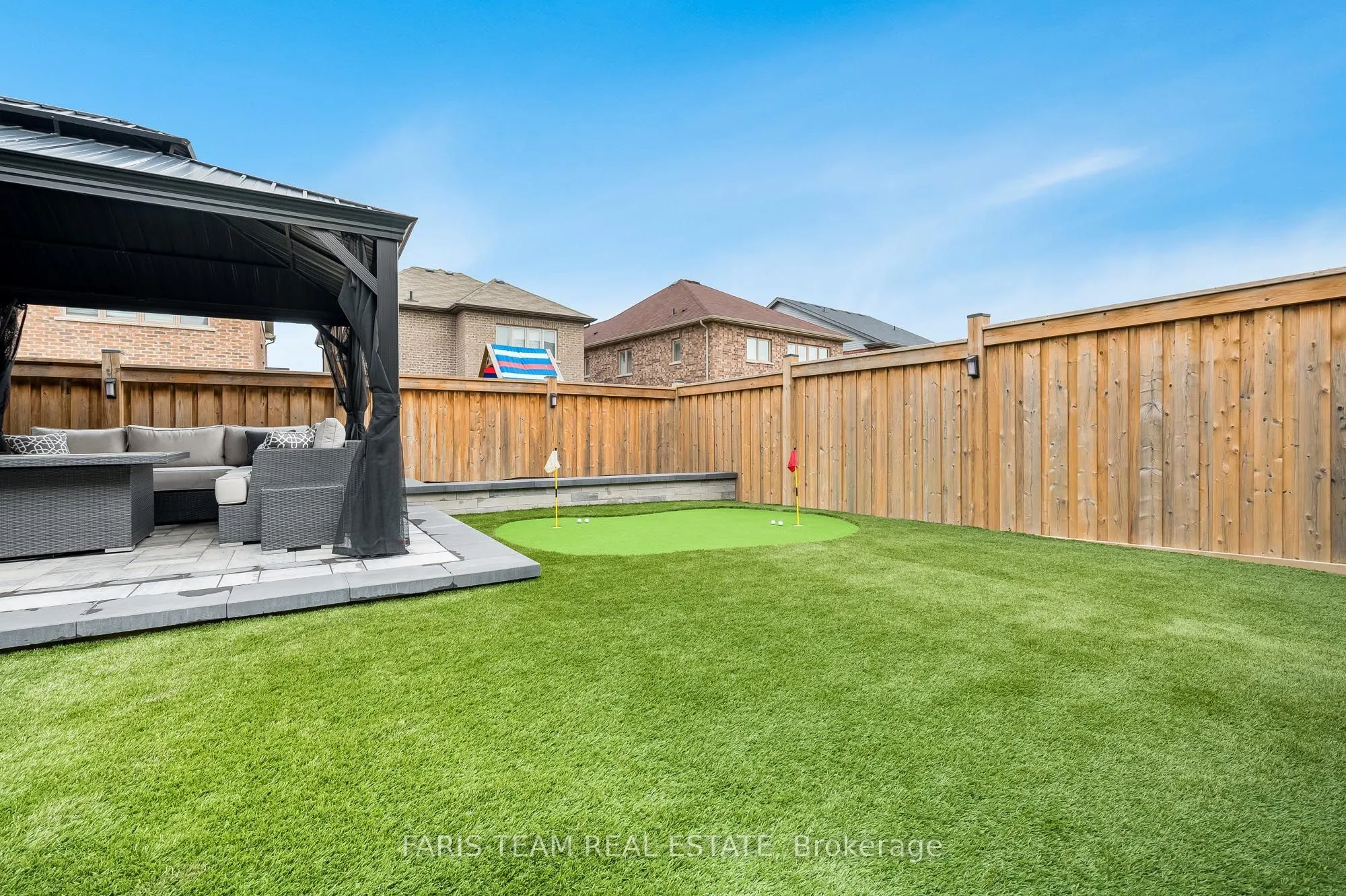 1464 Farrow Crescent