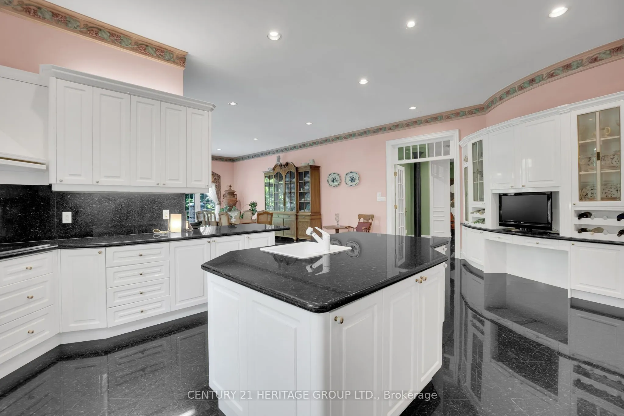 34 Maryvale Crescent